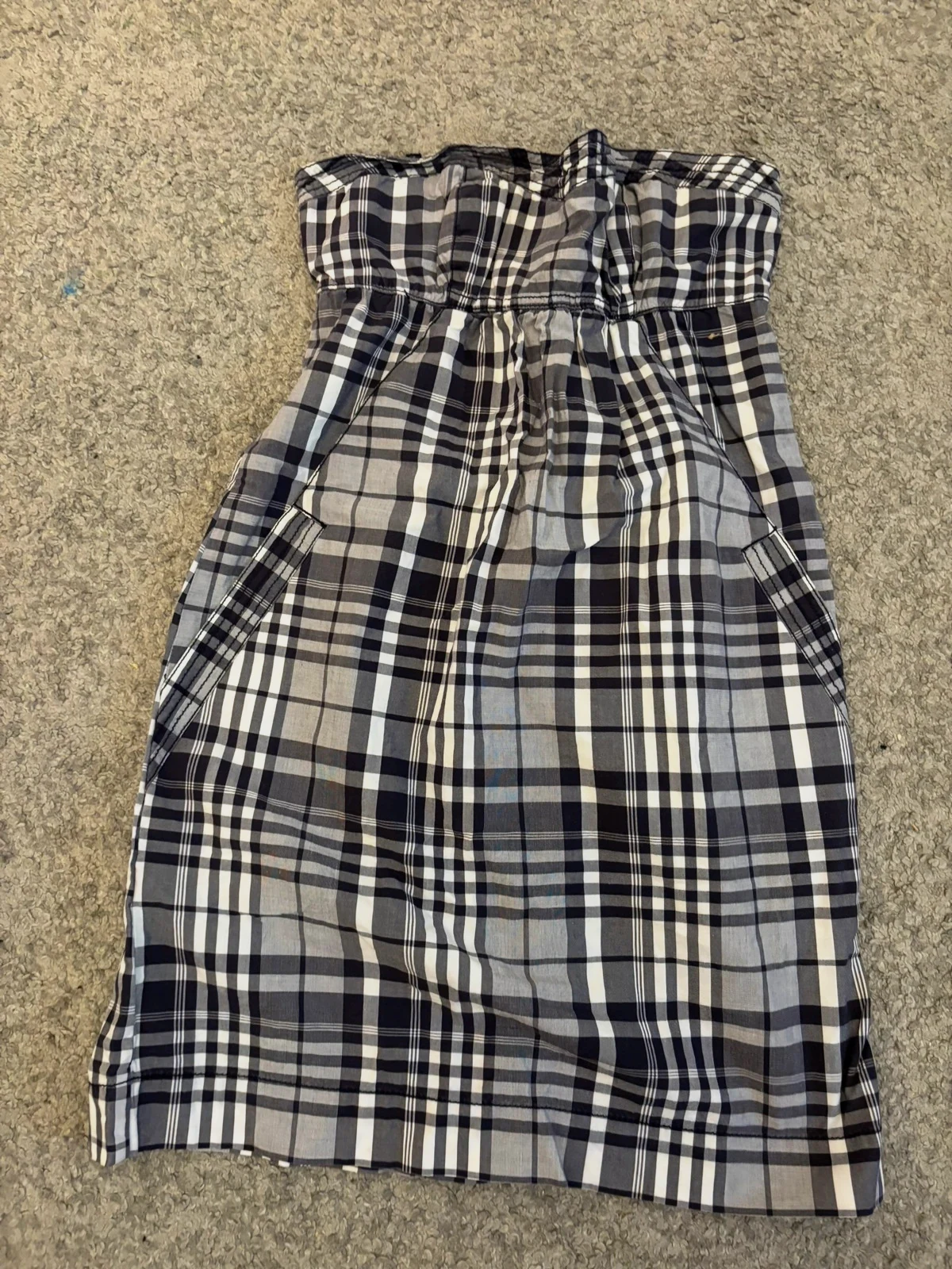 Vestido corto sin tirantes – American Eagle – taille XXXS / 30 / 2