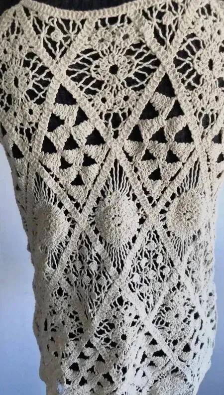 Attiro Blusa de encaje marfil sin mangas – Iro – marfil 2