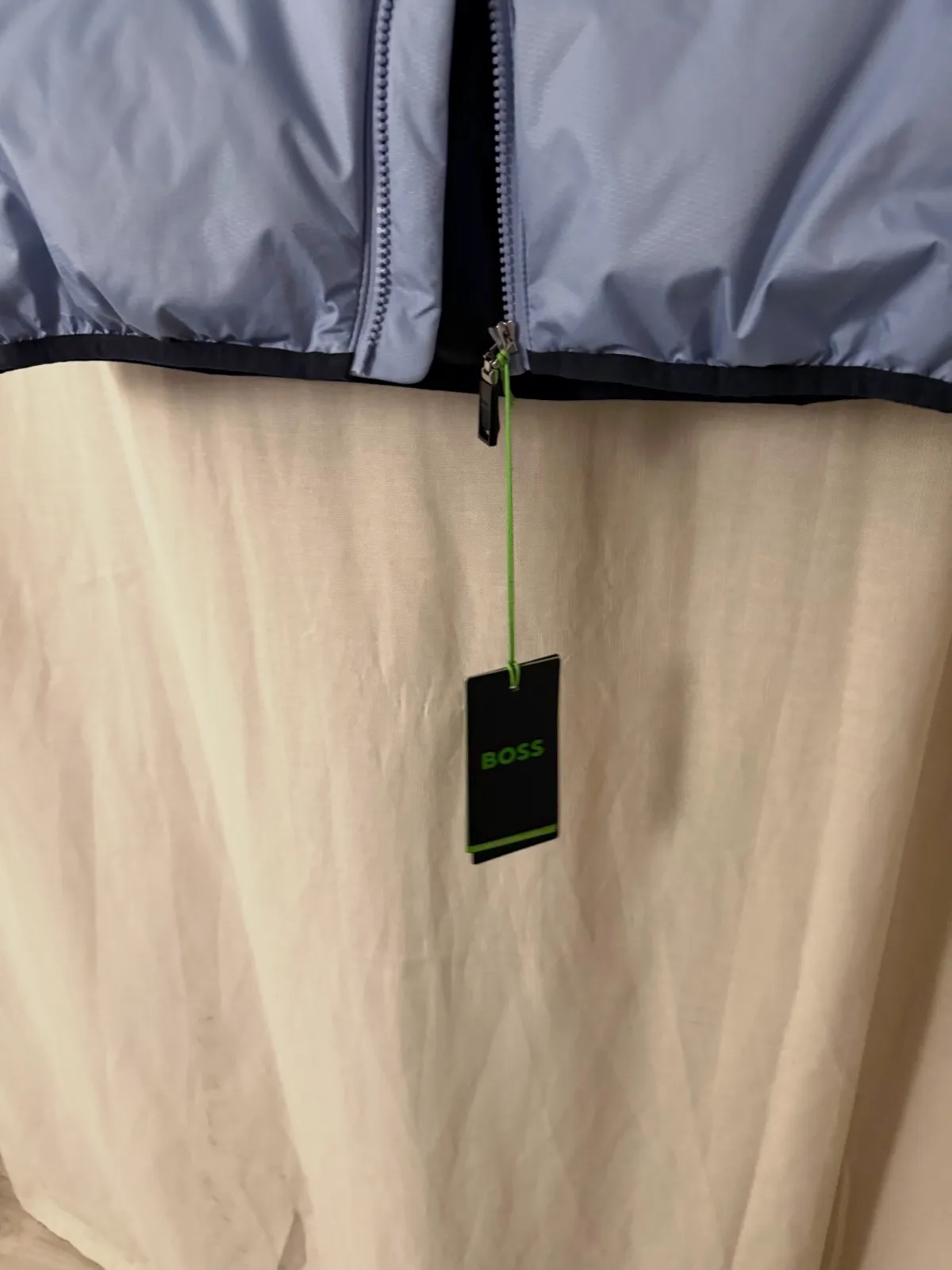 Doudoune sans manches à capuche Boss – Hugo Boss – taille L 3