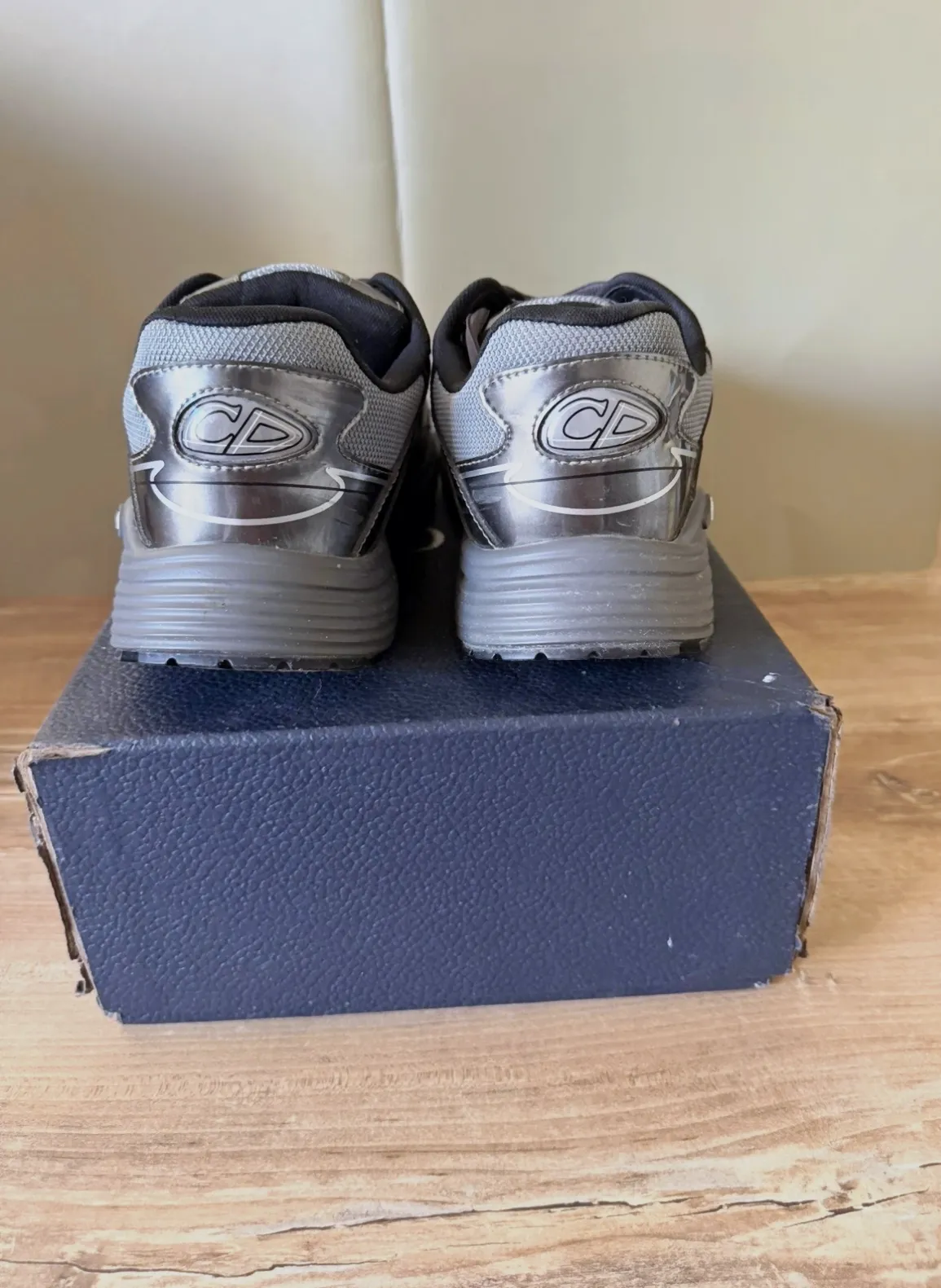 Dior B30 Gris Argenté Sneakers Homme Très Bon État – Dior – gris argenté – taille 43,5 3