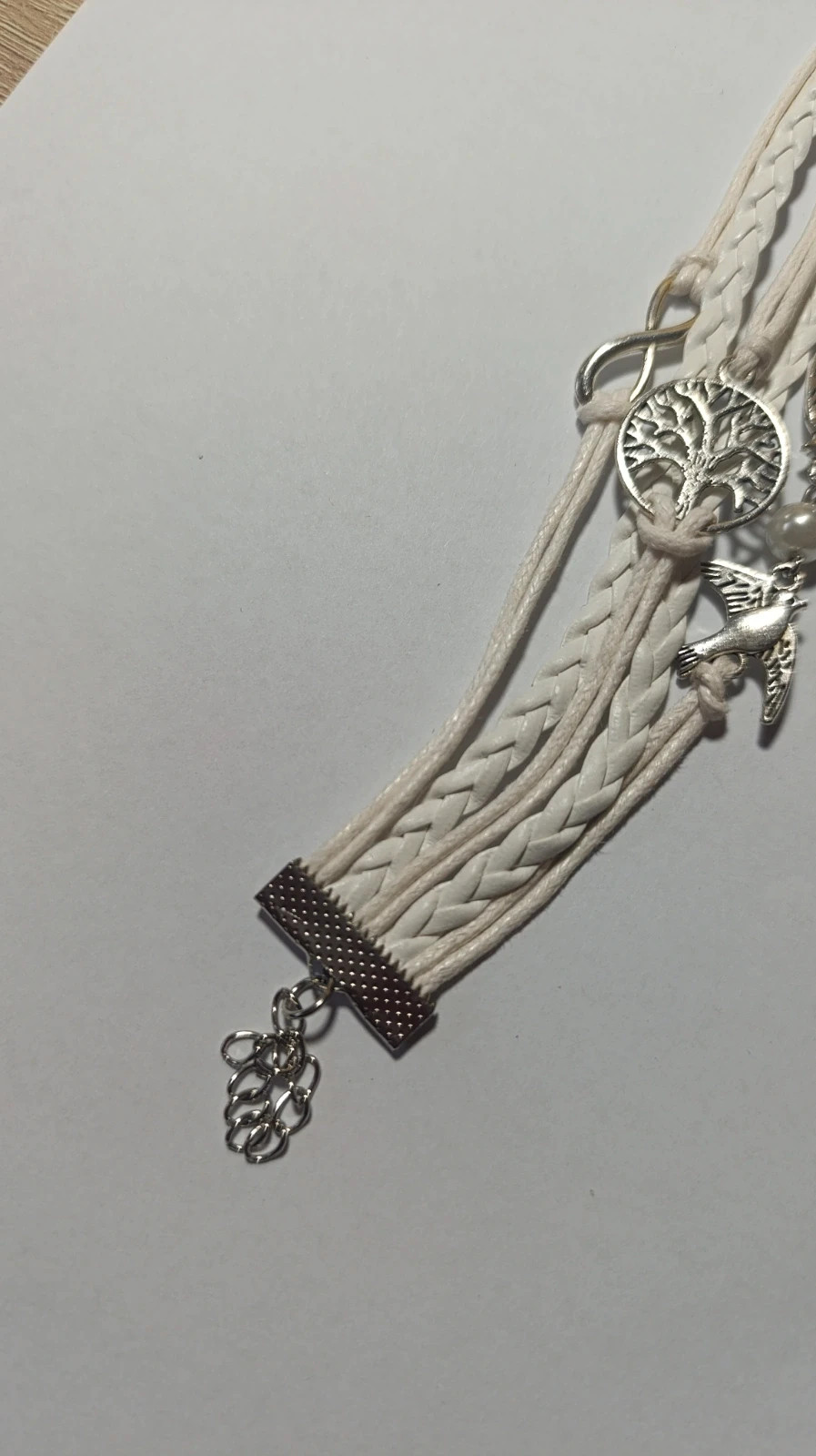 Pulsera blanca – No Label 2