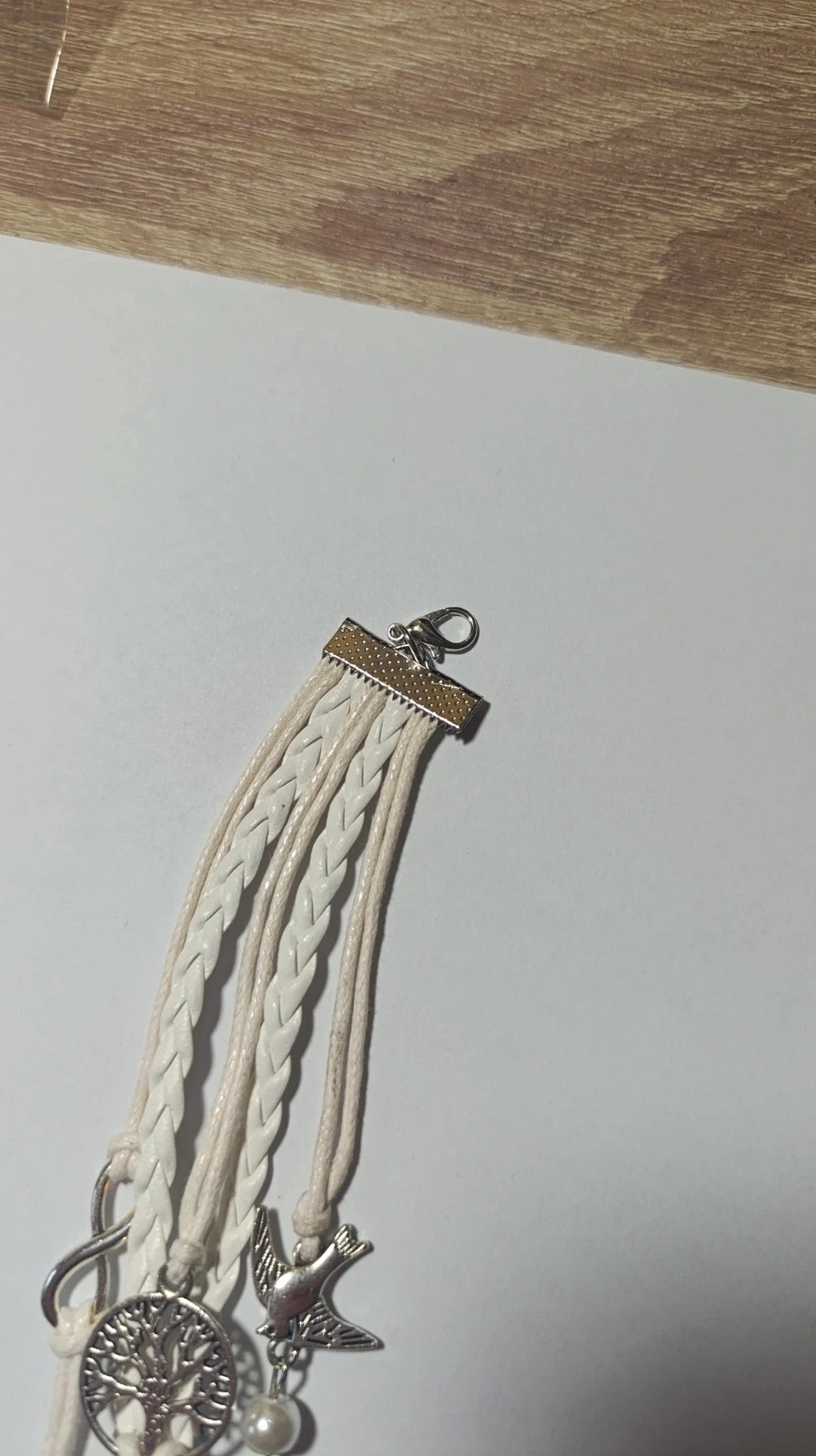 Pulsera blanca – No Label 3