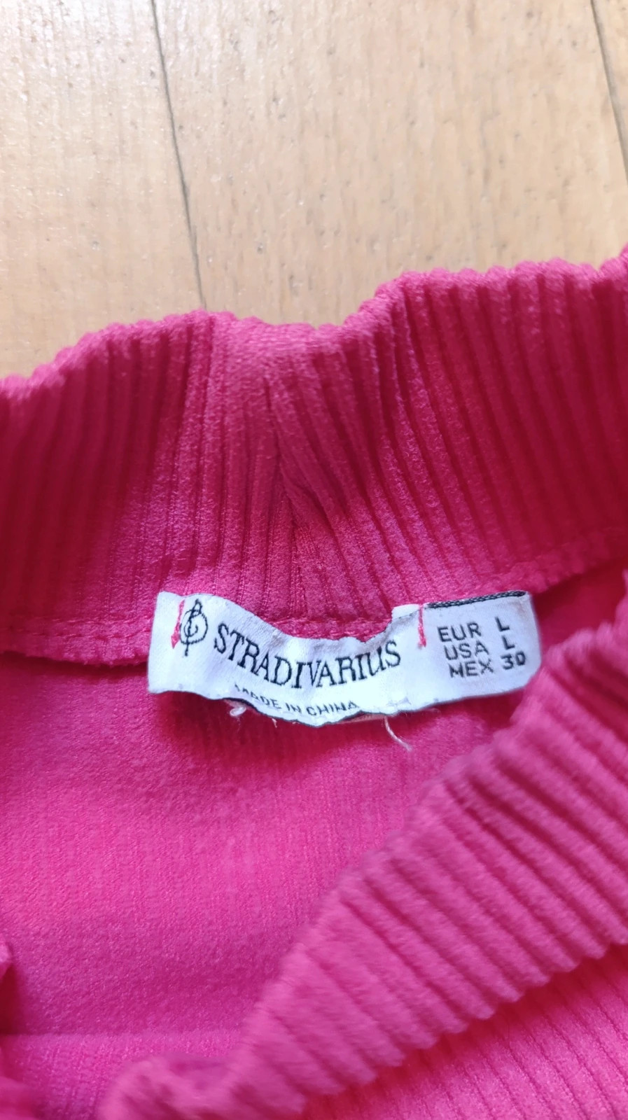 Top rosa neón – Stradivarius – taille L / 40 / 12 4