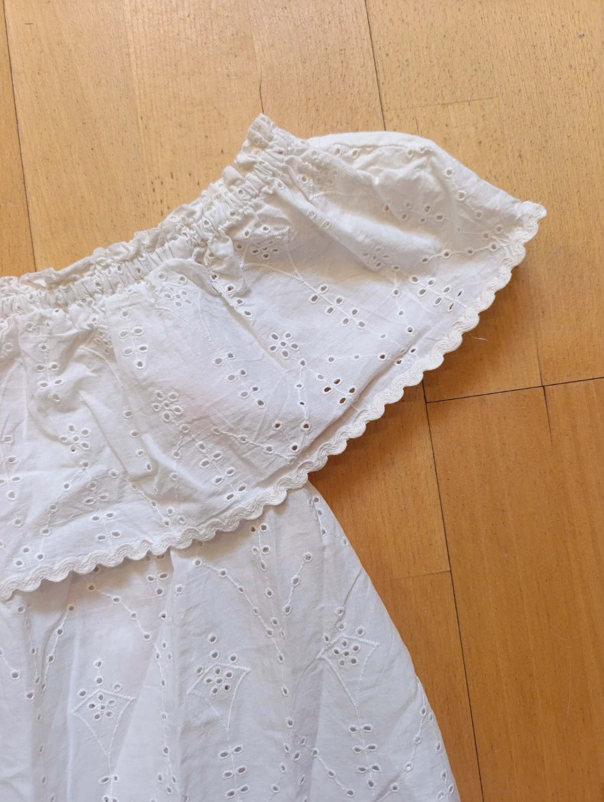 Blusa blanca sin hombros – Sfera – taille L / 40 / 12 2