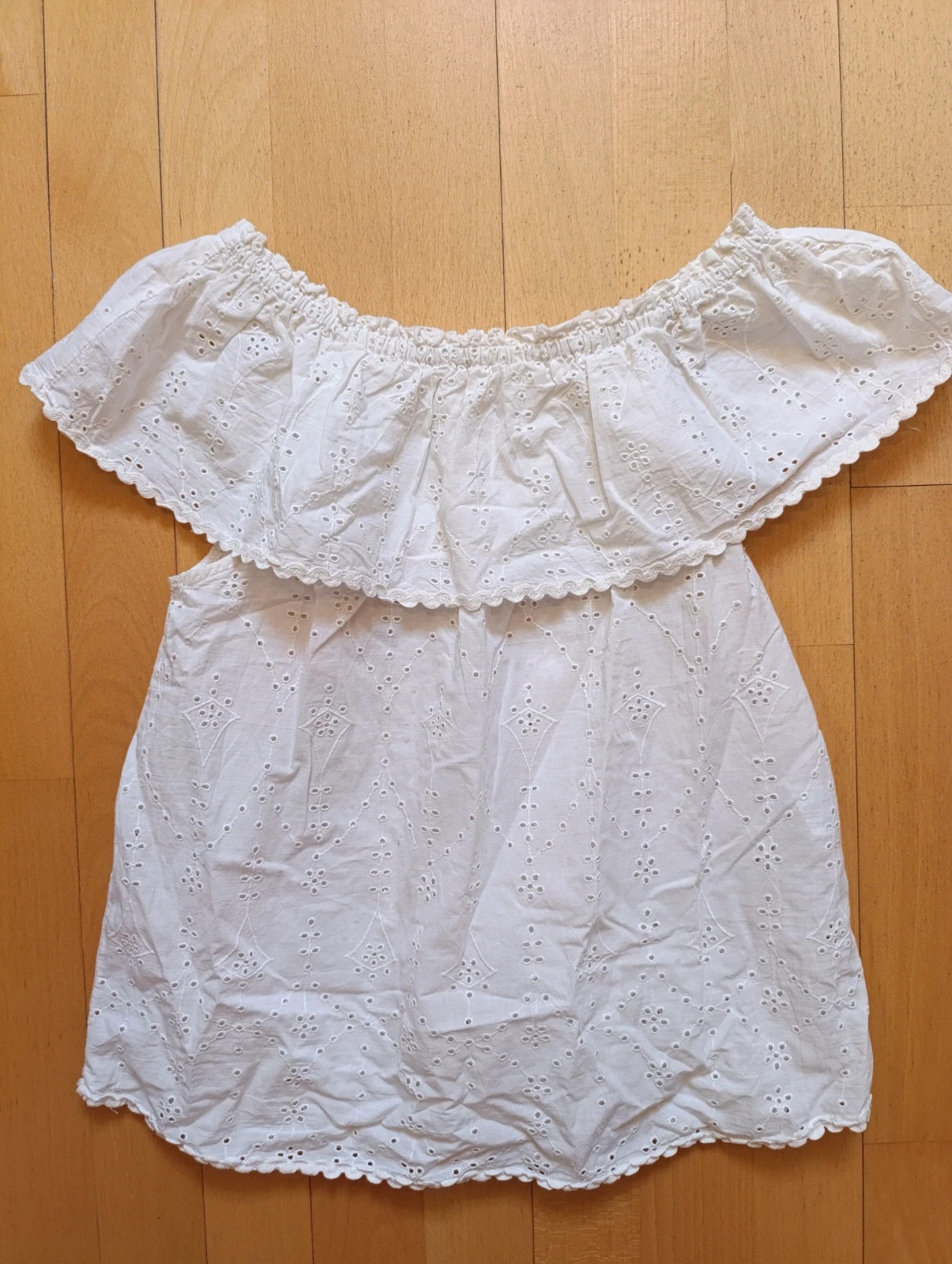 Blusa blanca sin hombros