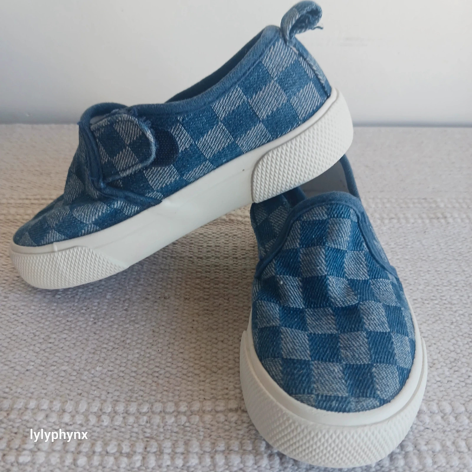 Baskets slip-on Kiabi à damier bleu –