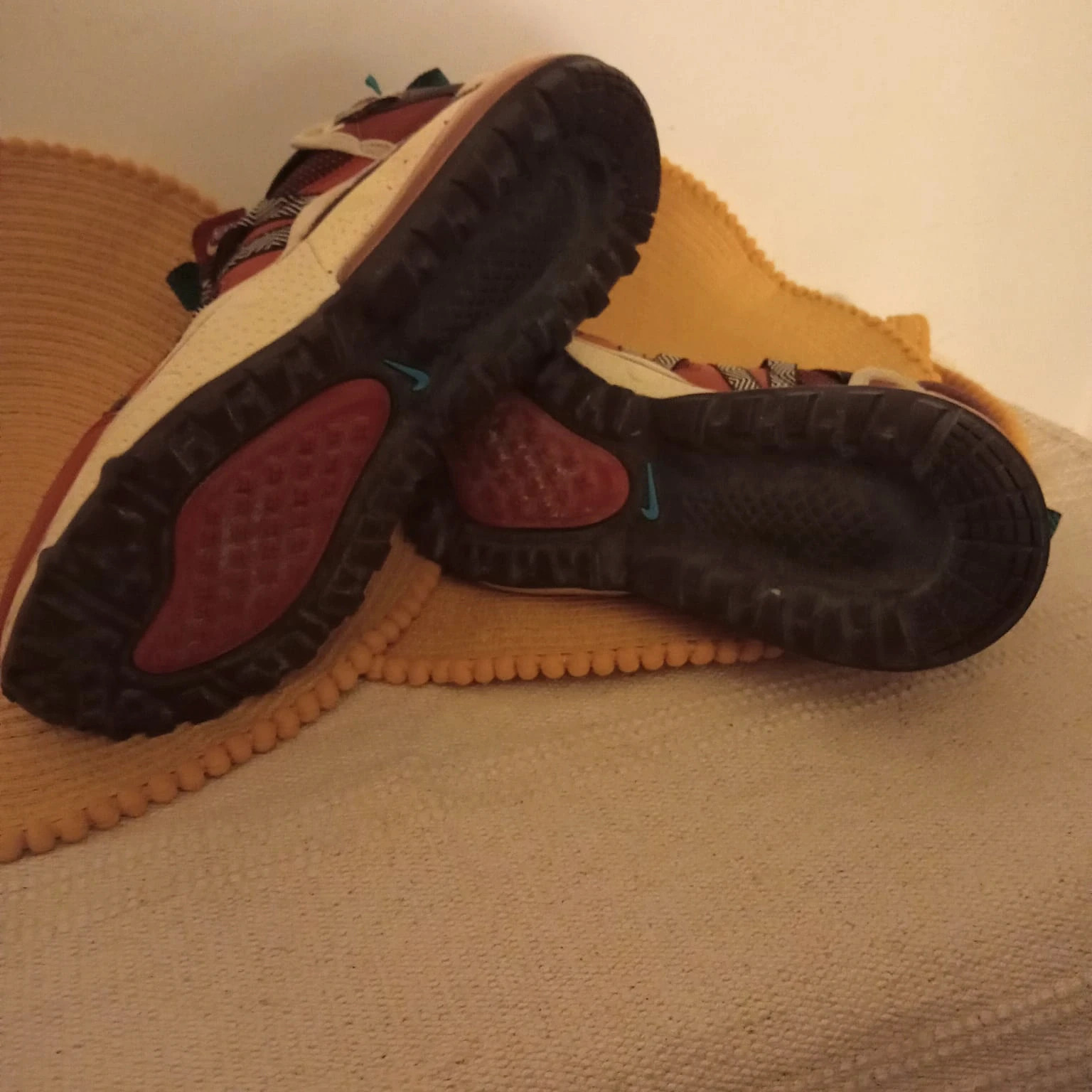 Baskets Nike colorées – Pointure 42,5 – Nike – taille 42,5 3