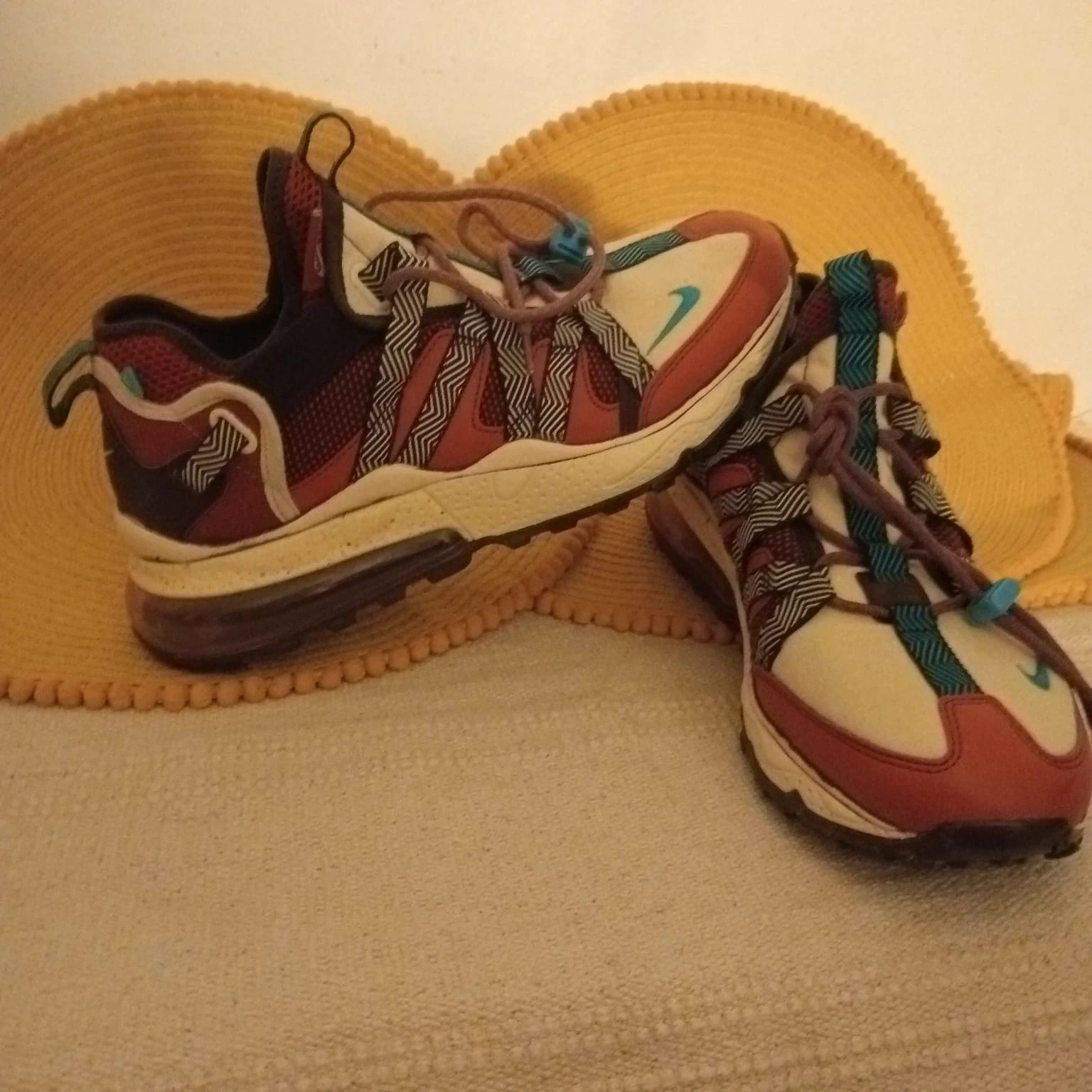 Baskets Nike colorées – Pointure 42,5 – Nike – taille 42,5 2