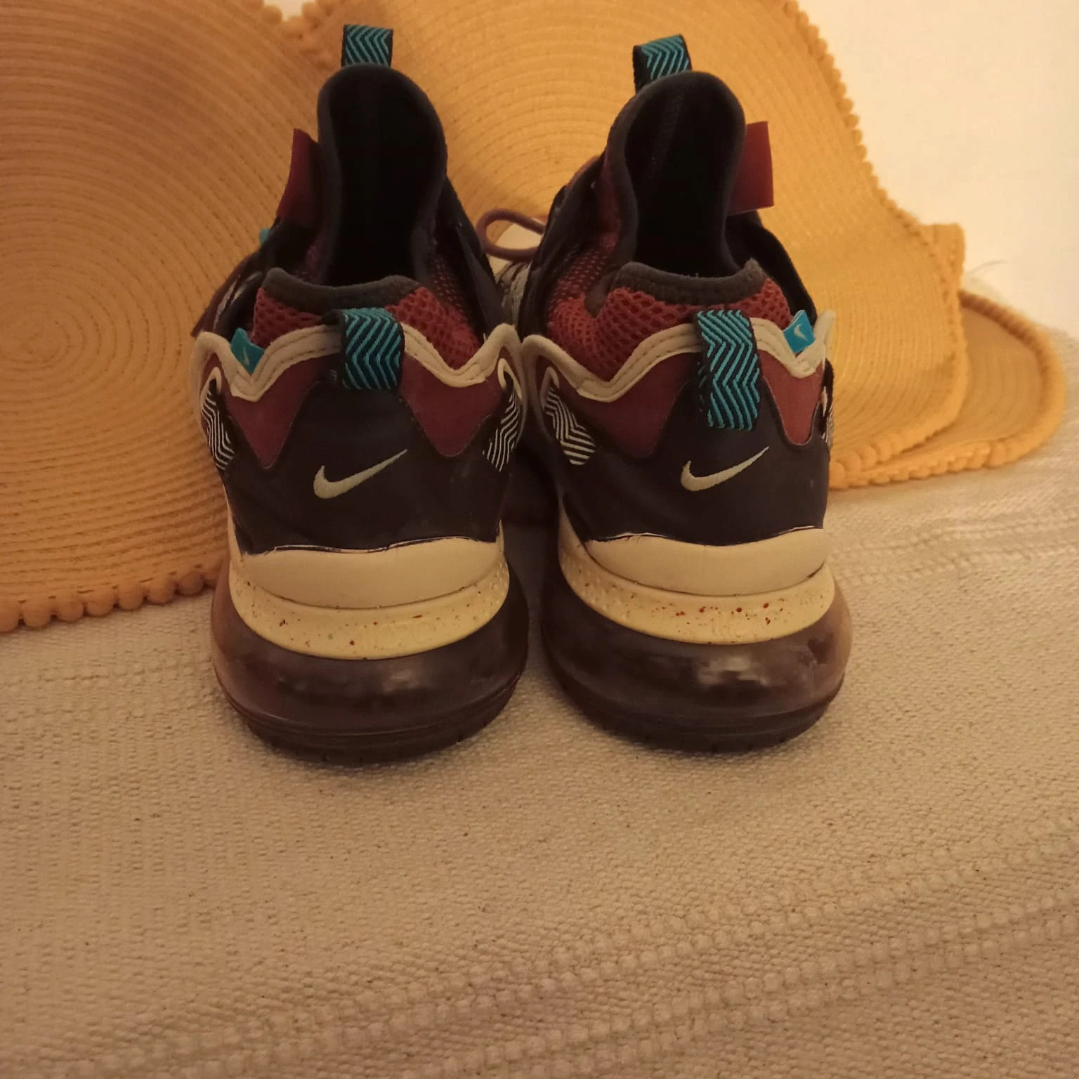Baskets Nike colorées – Pointure 42,5 – Nike – taille 42,5 5