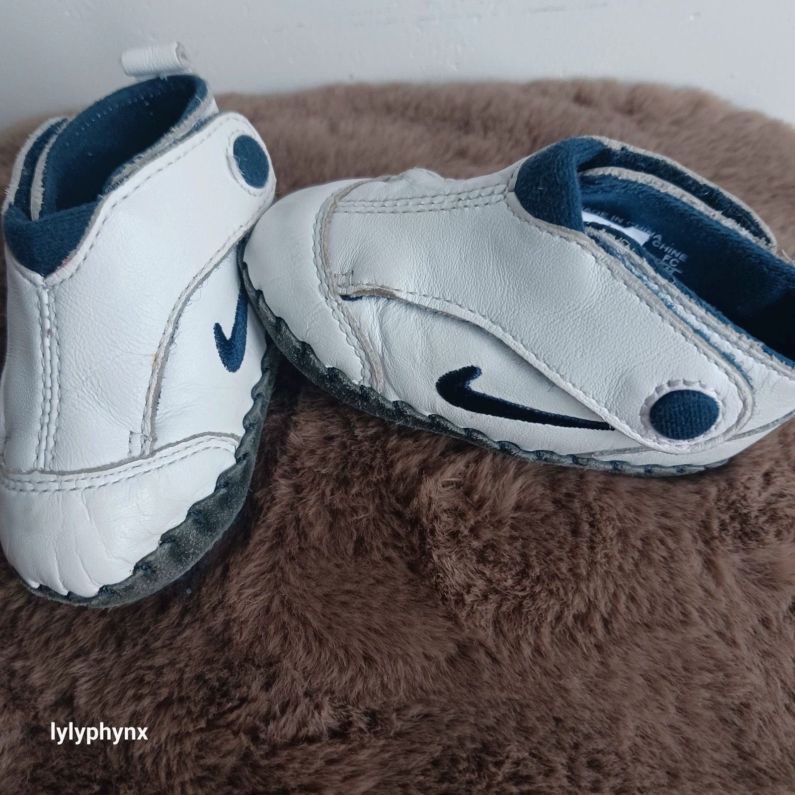 👟 Chaussures bébé Nike blanc et bleu marine