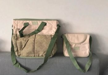 Ensemble de sacs à langer.