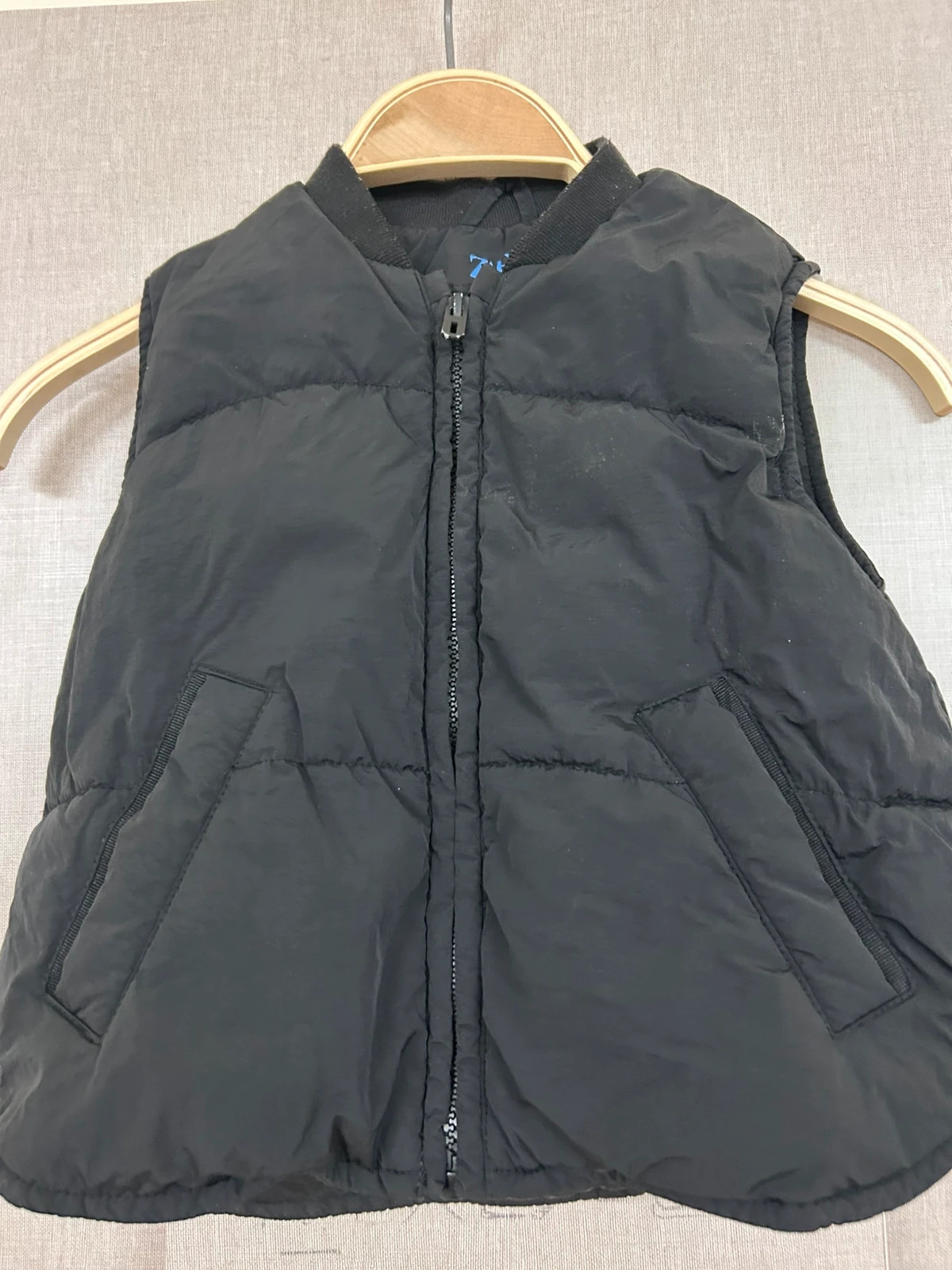Chaleco negro Zara – Zara – taille 24-36 mois / 92 cm