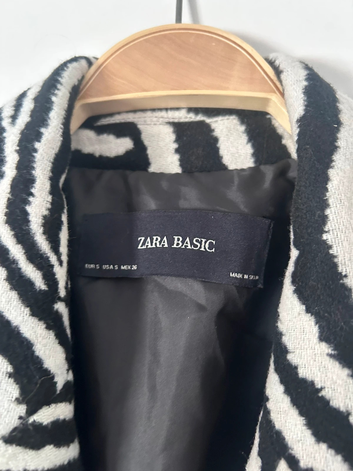 Abrigo estampado cebra Zara Talla S – Zara – taille S / 36 / 8 2
