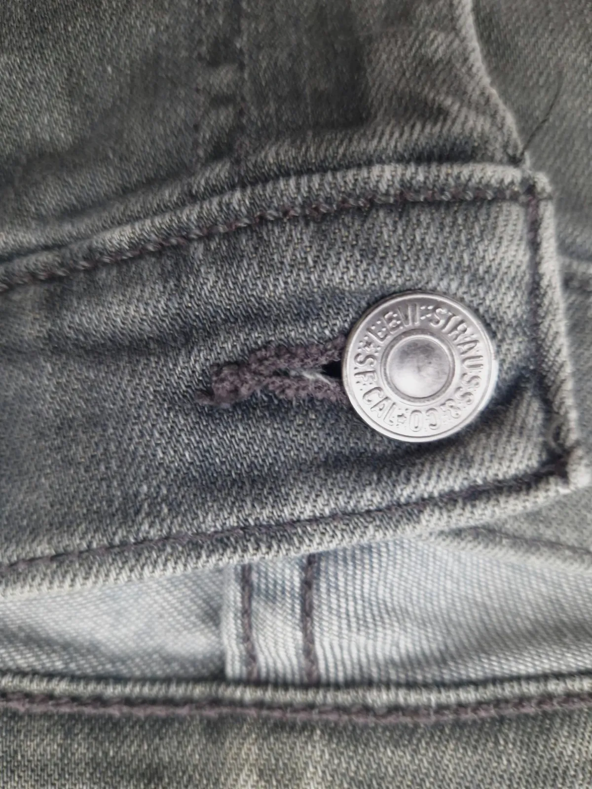 Jean slim Levi's 511 W34 L32 gris – Levi's – taille 44 4