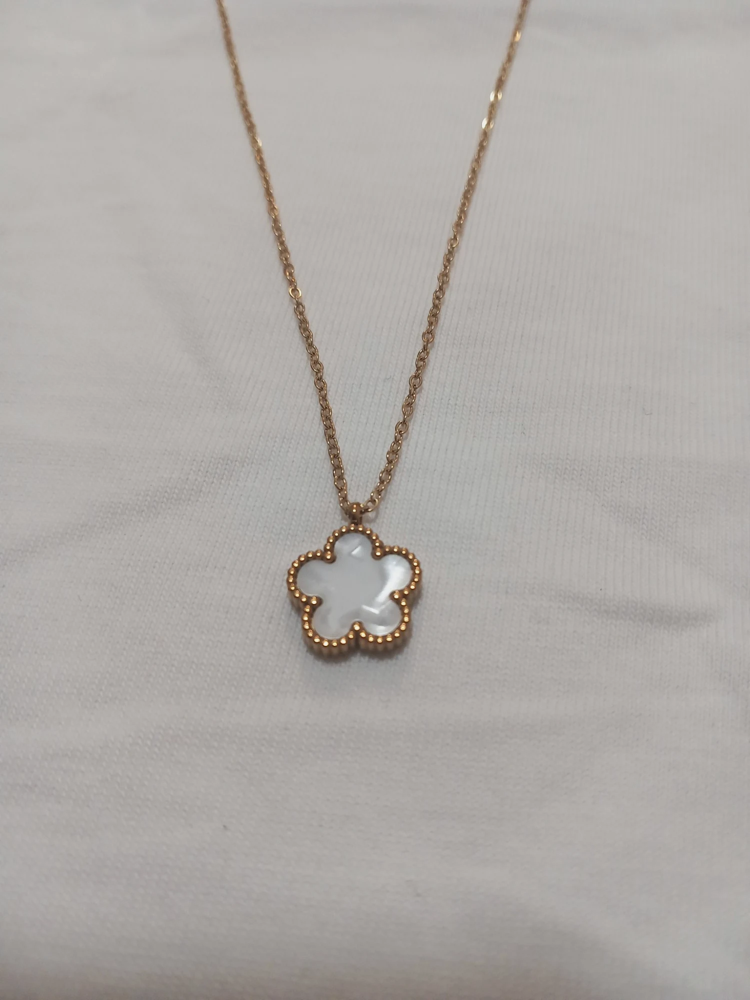 Collier fleur en acier inoxydable 