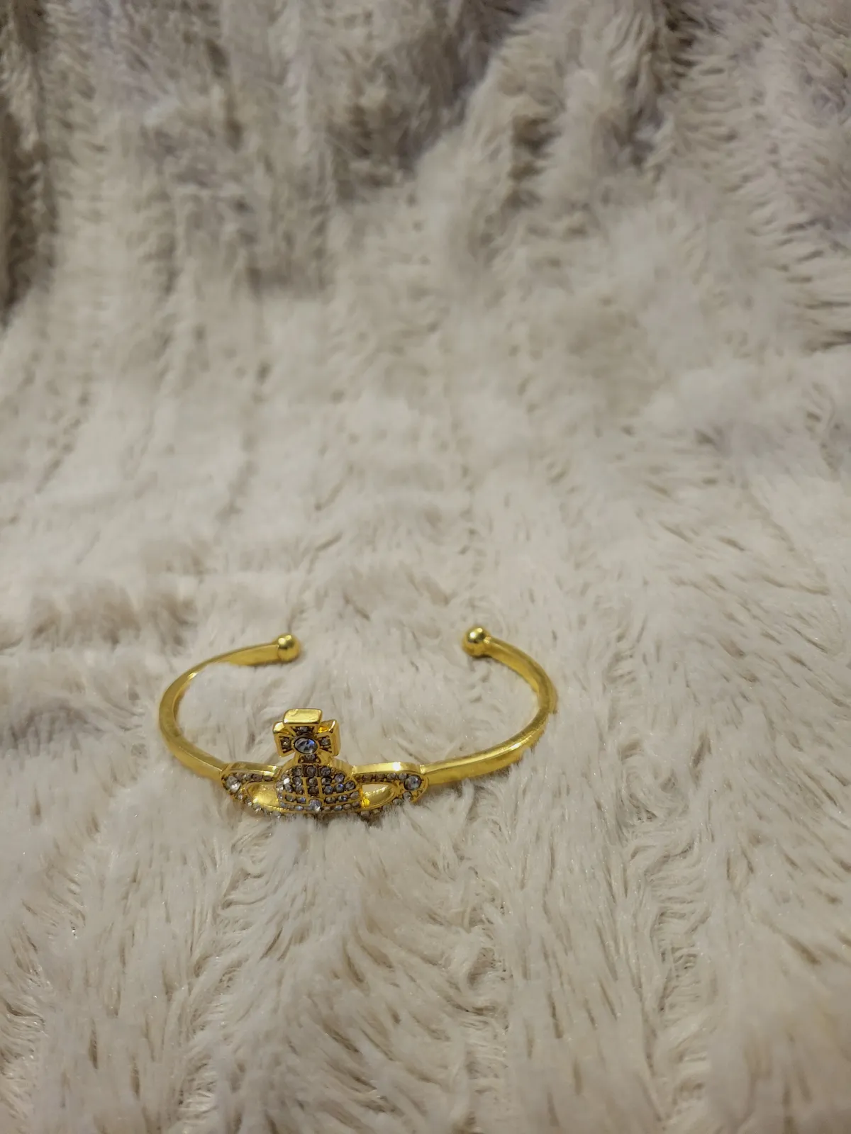 Bracelet jonc doré style Vivienne Westwood avec strass – Vivienne Westwood – taille Taille unique 2