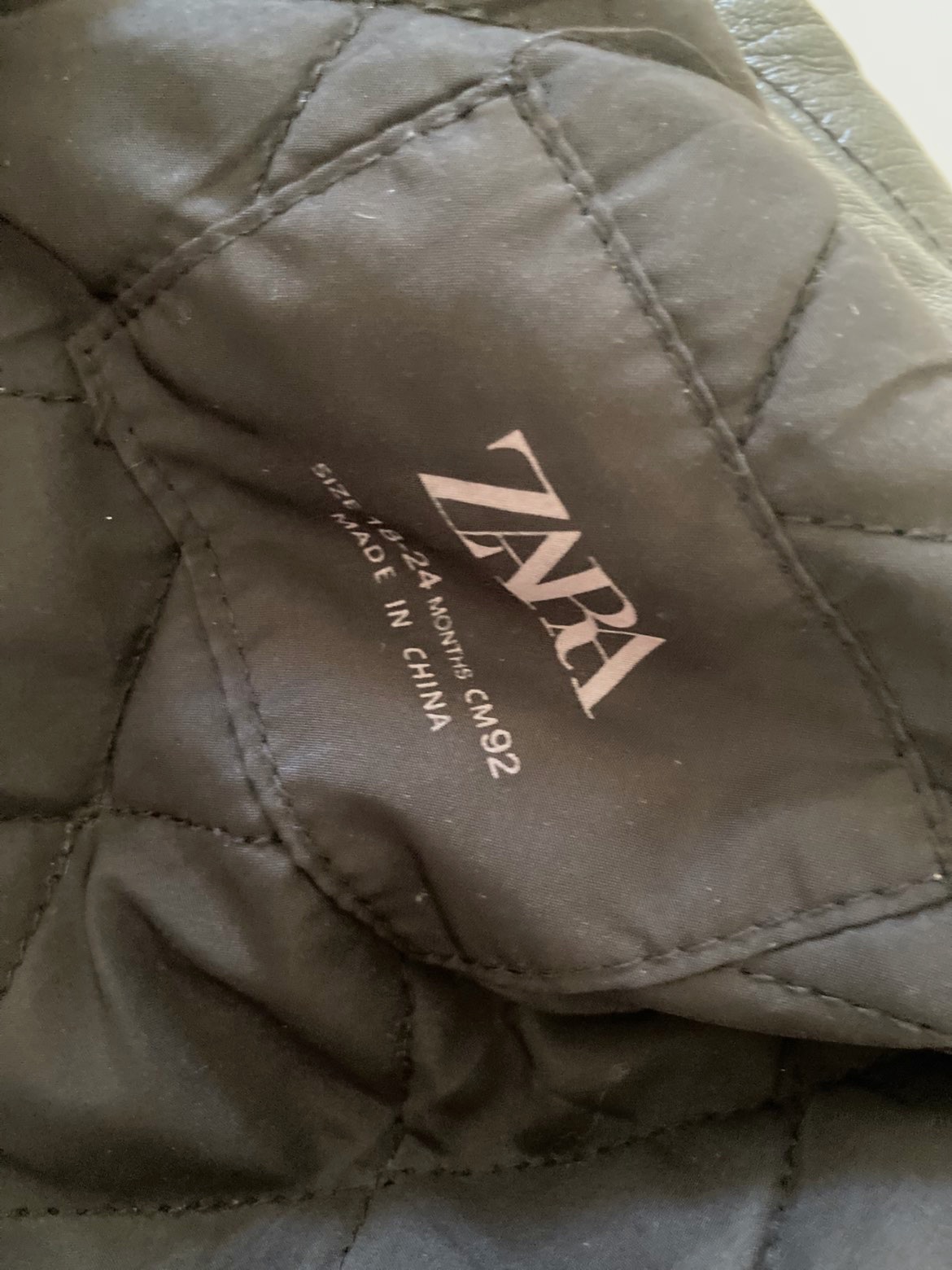Blouson perfecto en similicuir Zara 18-24 mois – Zara – taille 24 mois 4