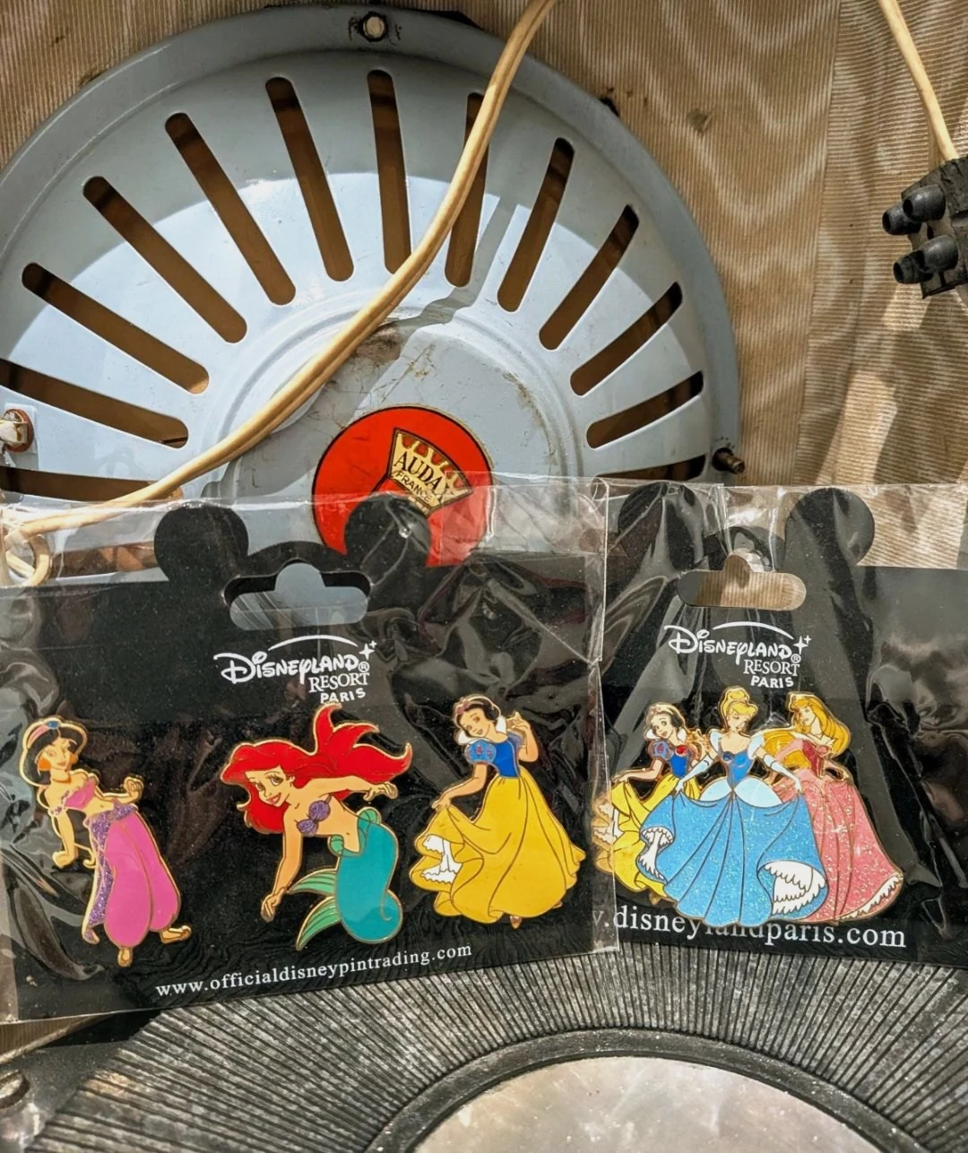 Pin Traiding officiels Disneyland Resort Paris - Pin's Princesses Disney - Neuf