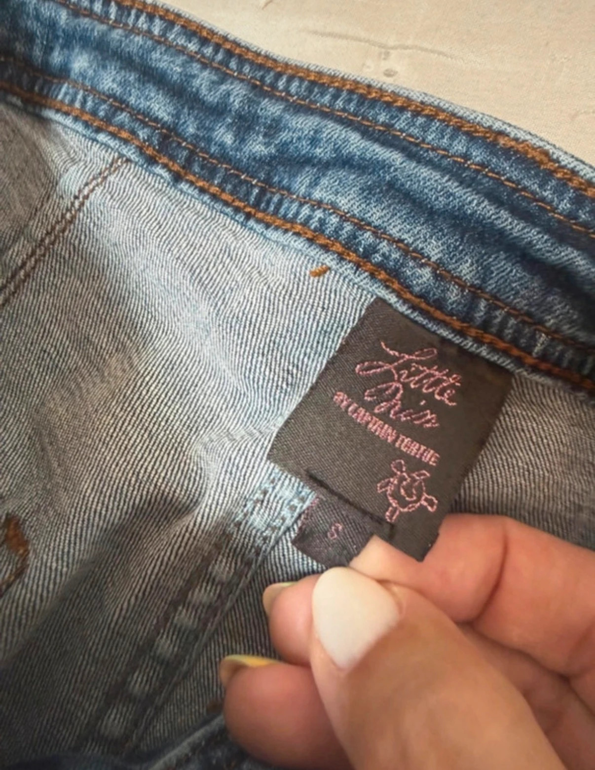 Vaquero desgastado y con Pinzas traseras – Little Miss – taille S / 36 / 8 5