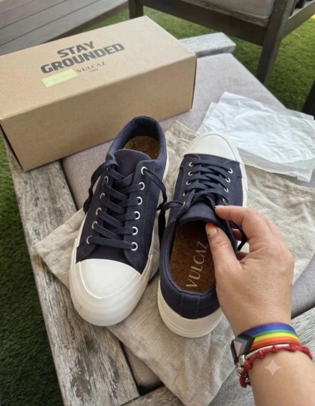 Zapatillas de lona cómodas y suela súper original. Nuevas, de la marca VULCAZ en talla 38 – VULCAZ – taille 38