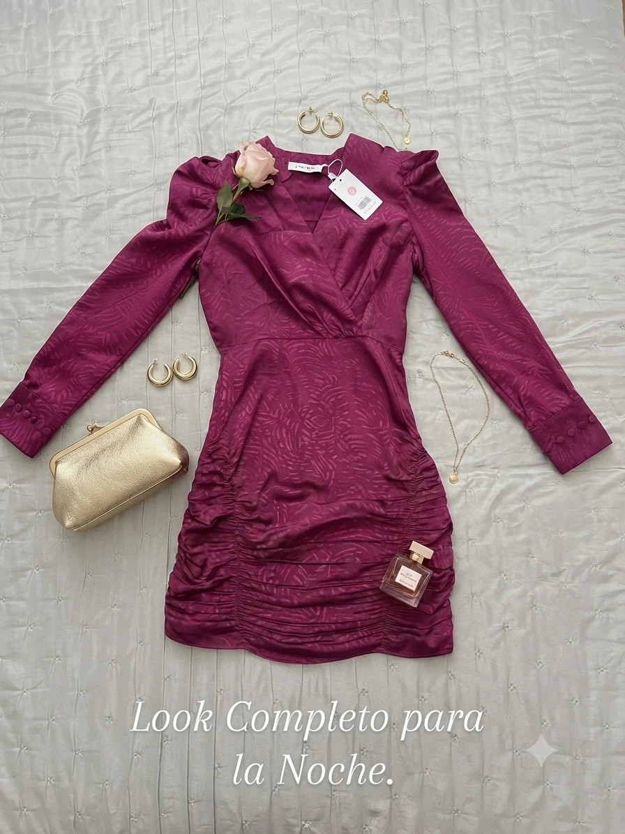 Vestido corto satinado color buganvilla , nuevo con etiqueta