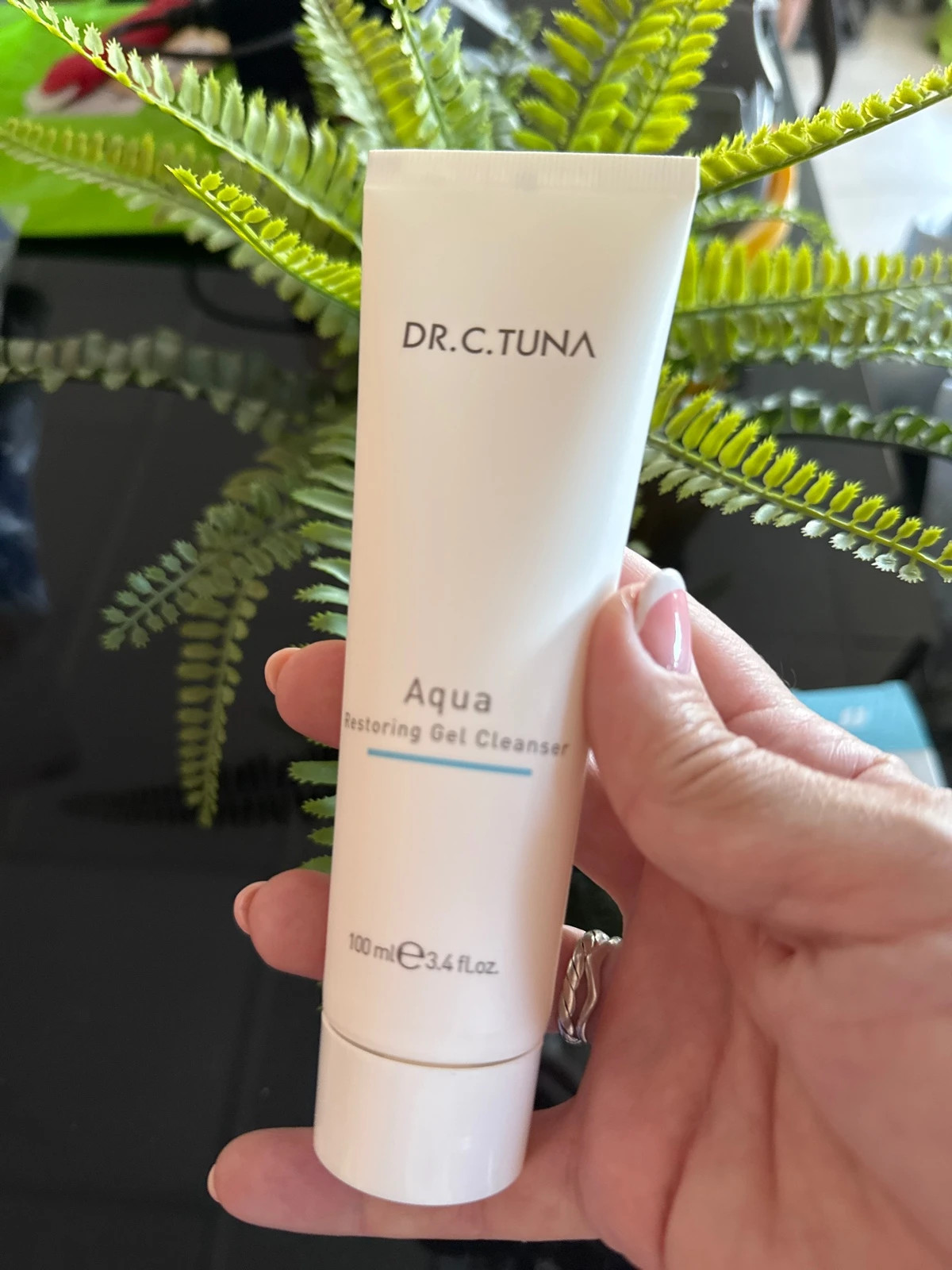 Dr. C. Tuna Aqua Gel Limpiador 100ml – Farmasi 2