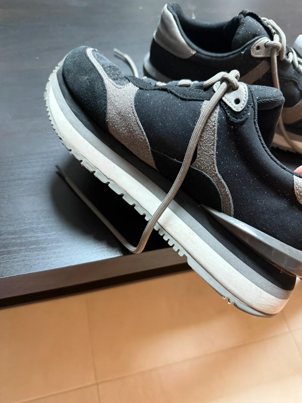 Zapatillas Gioseppo Negras y Plateadas - Talla 40 – Gioseppo – taille 40 5