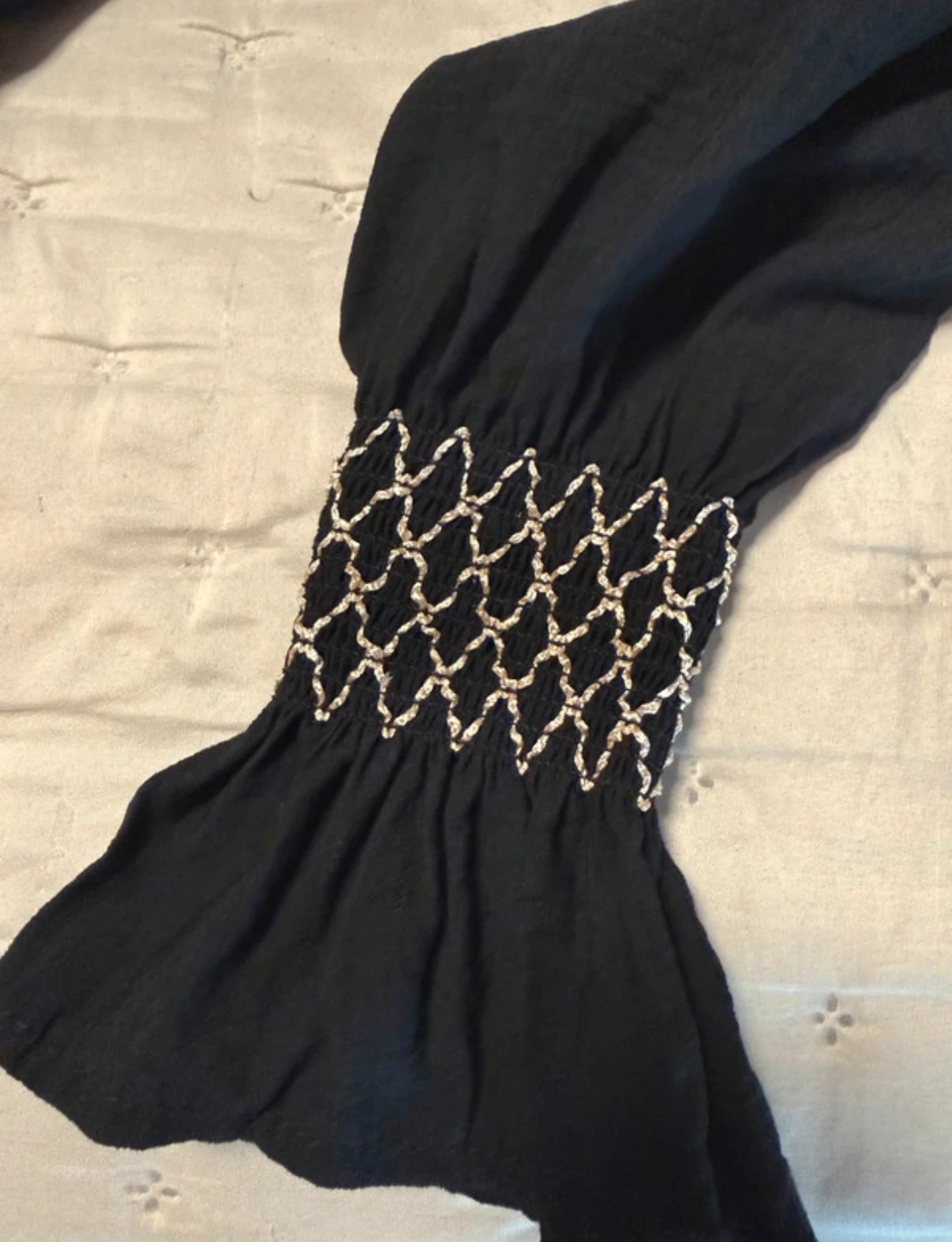 Blusa negra con cuerpo de nido de abeja – taille M / 38 / 10 3