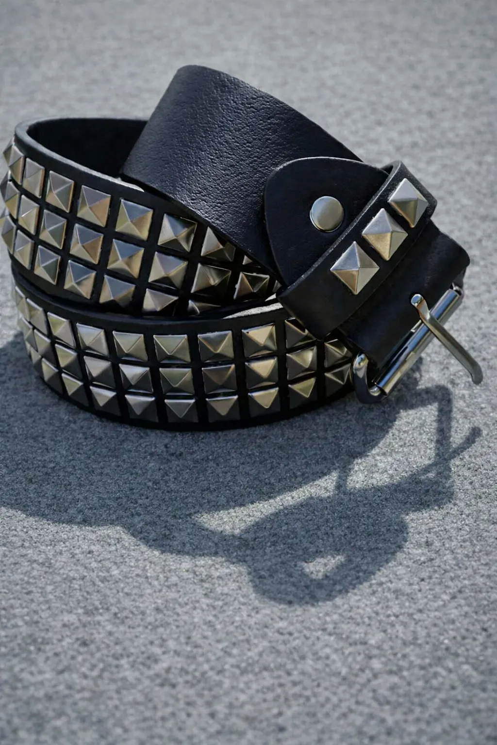 Ceinture cloutée noire en cuir – style punk chic – Punk – taille Taille unique 3
