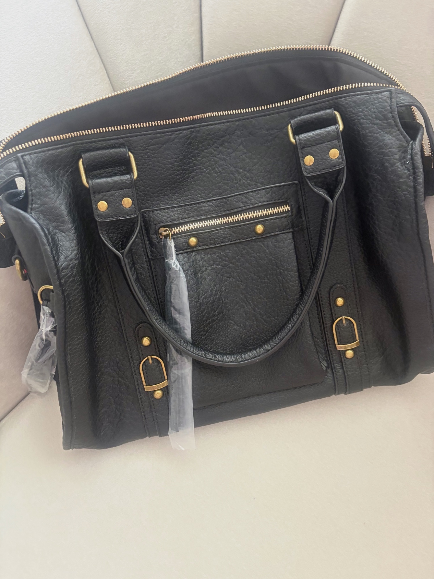 Sac à main noir façon cuir avec bandoulière