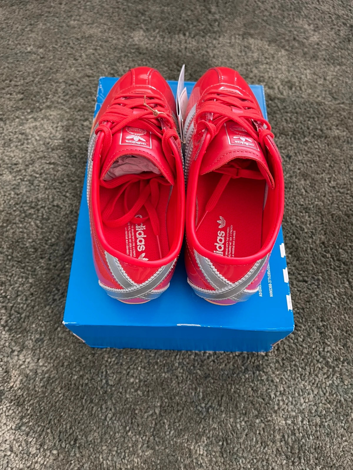 Adidas Tokyo W neuves – Rouge / Argent – Taille 37 1/3 – adidas – taille 37 3