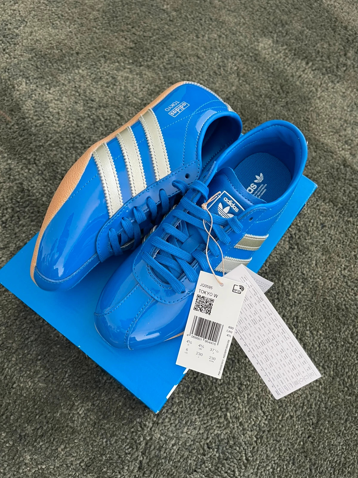 Adidas Tokyo W neuves – Bleu / Argent – Taille 37 1/3 – adidas – taille 37 2