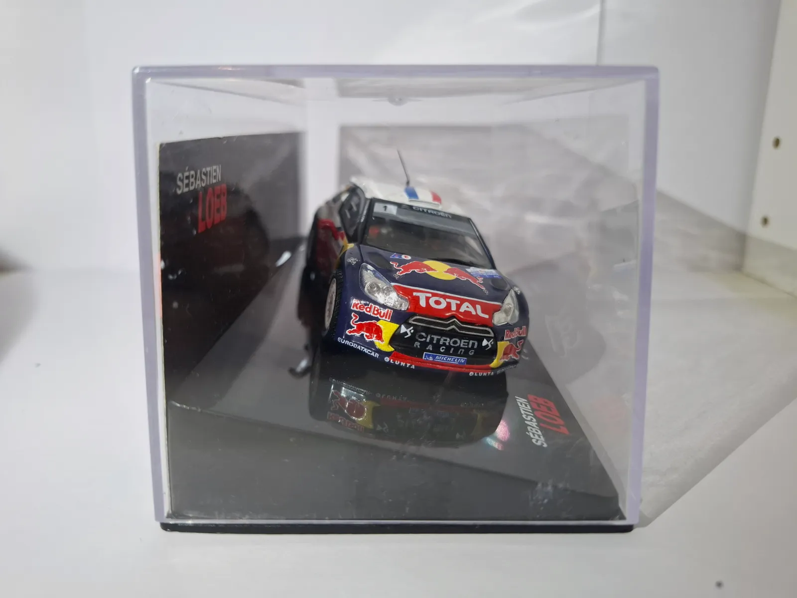 Voiture miniature Citroën DS3 WRC Sébastien Loeb 2012 – Citroën 4