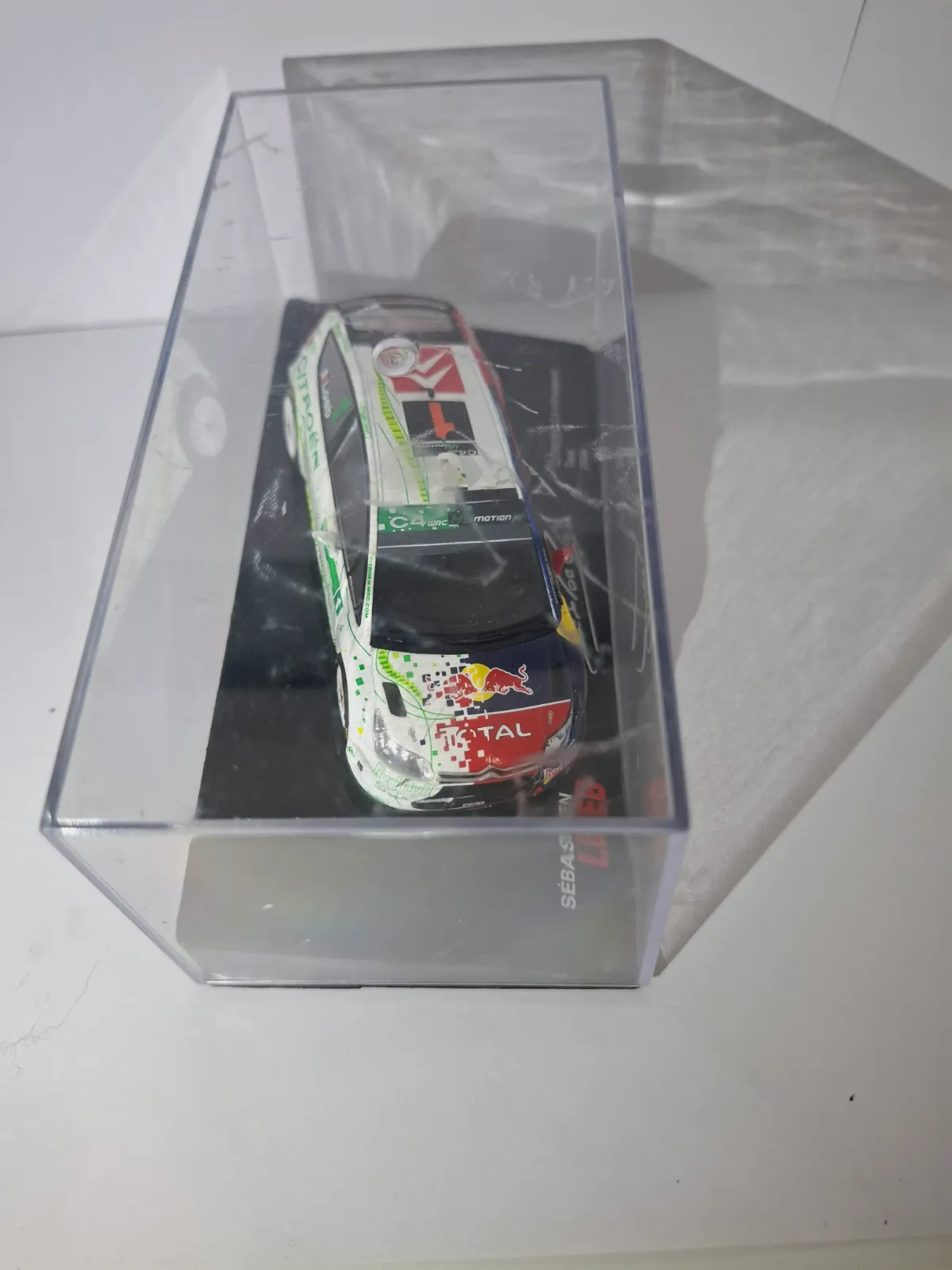 Voiture miniature Citroën C4 HYmotion4 Sébastien Loeb 2008 – Citroën 8