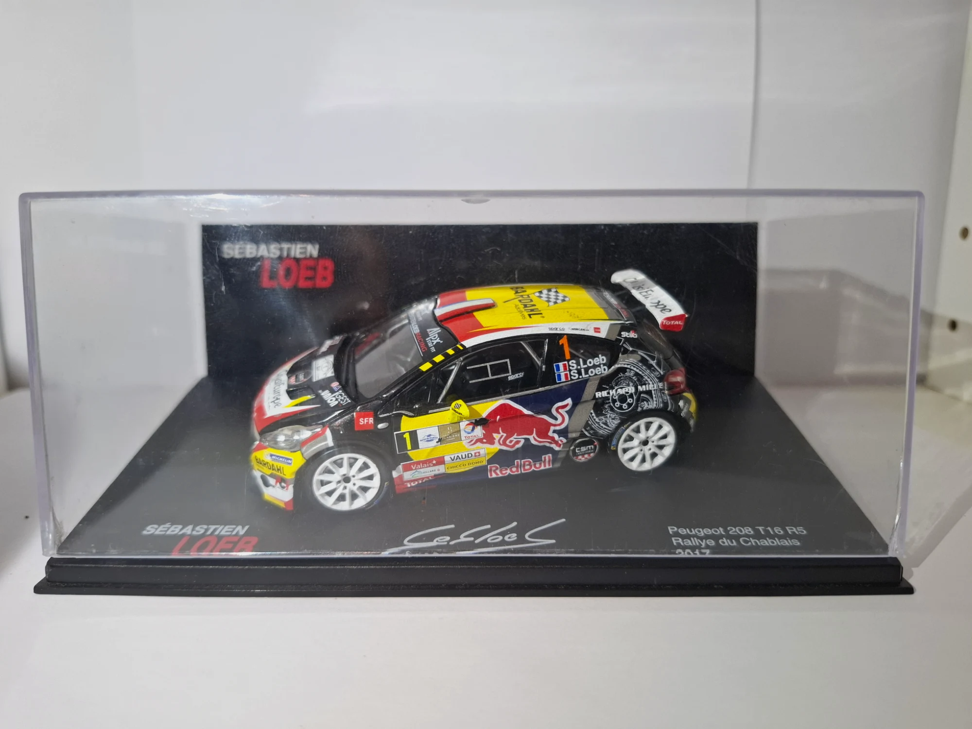 Voiture miniature Peugeot 208 T16 Loeb Rallye