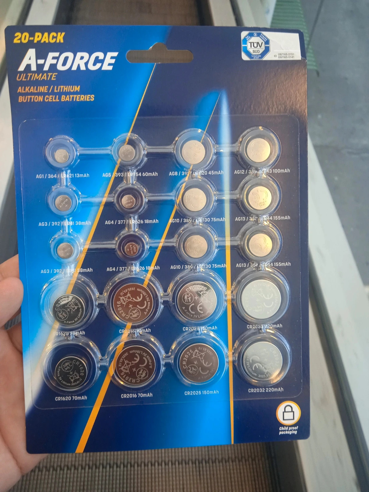 Lot de 20 piles bouton A Force neuves