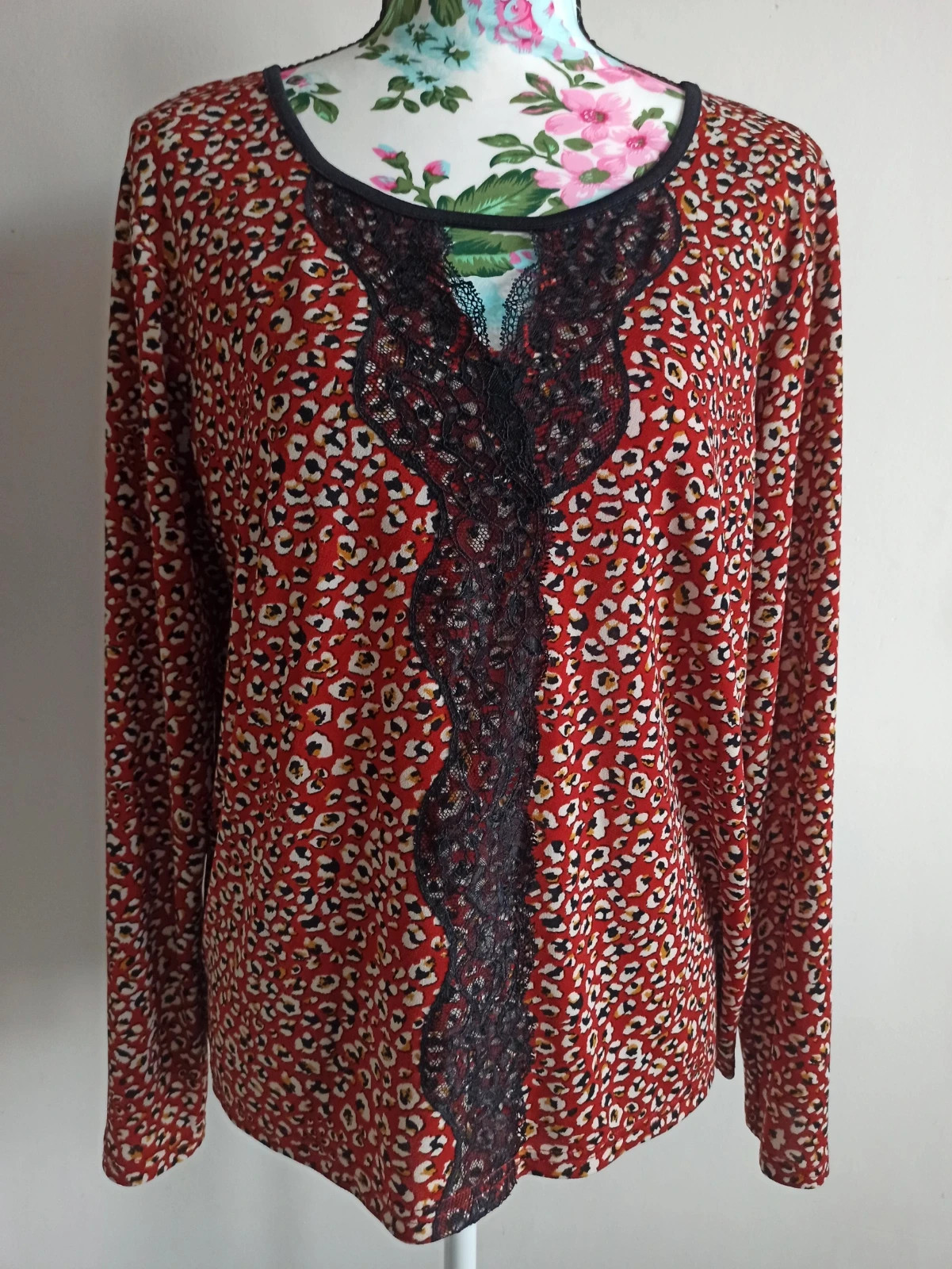 Blouse Rouge Imprimé Léopard & Dentelle Noire – Taille 38 – Chic & Féminine – sans étiquette – taille M / 38 / 10 3