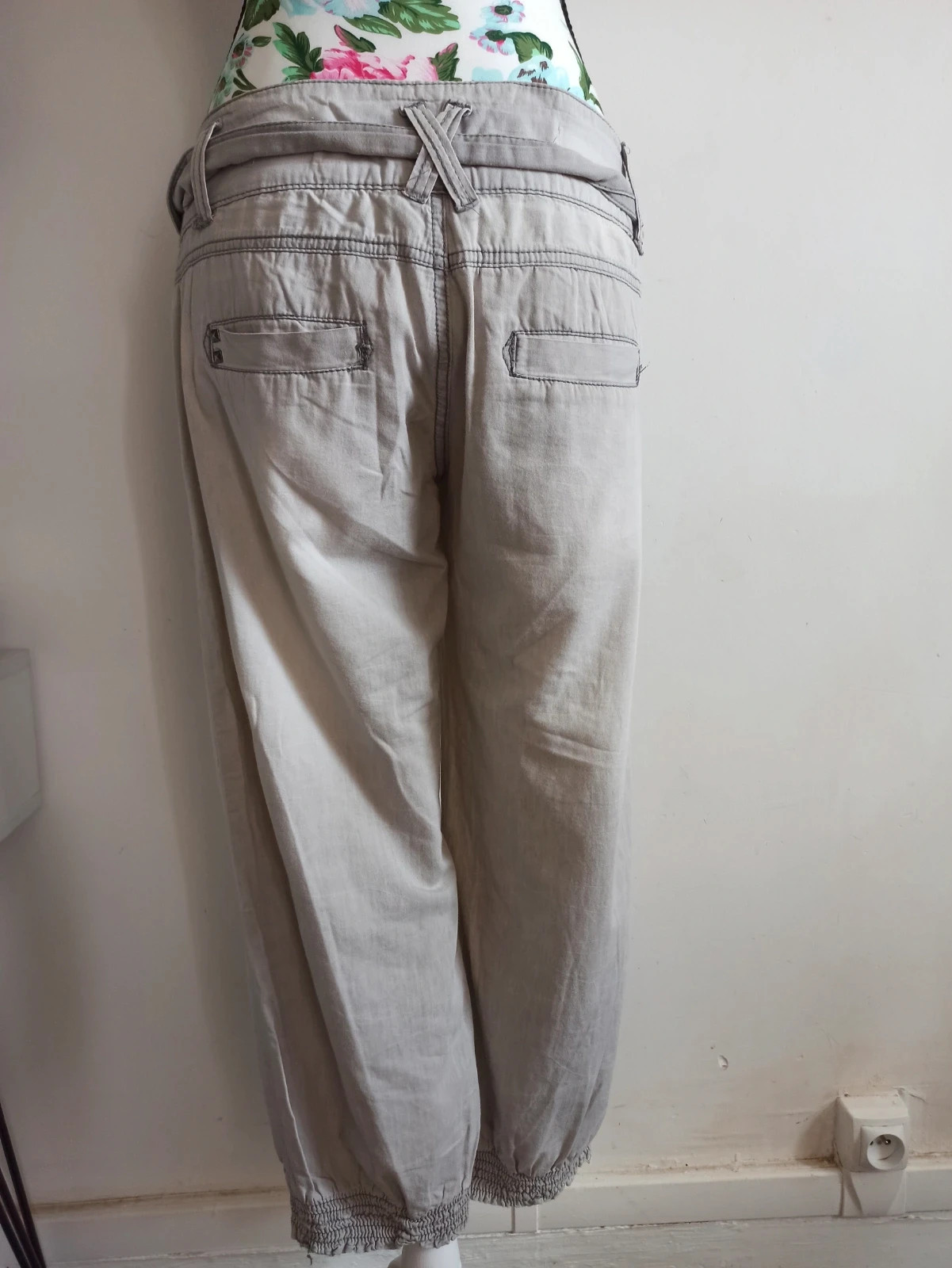 🩶 Pantacourt baggy Jennifer – Taille 38 🩶 – Jennifer – taille M / 38 / 10 5