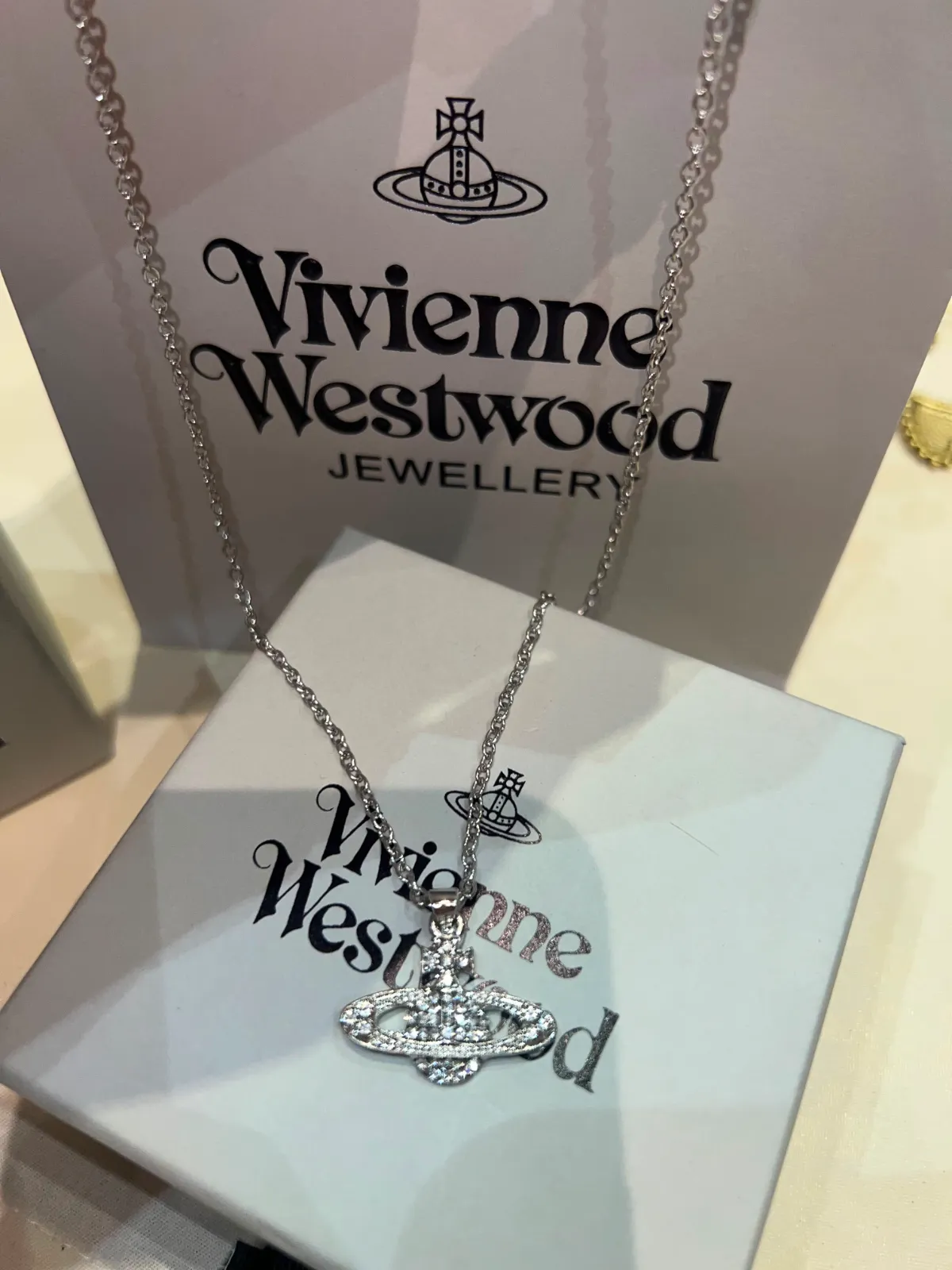 Vivienne Westwood collier pendentif argent 2