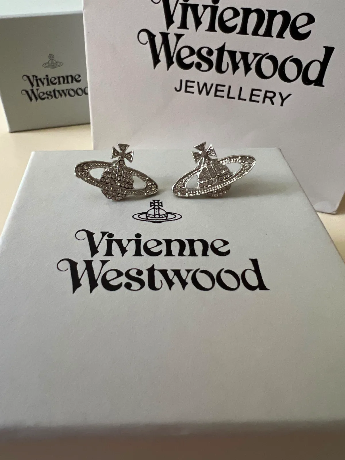 Boucles d'oreilles Vivienne Westwood argentées 3