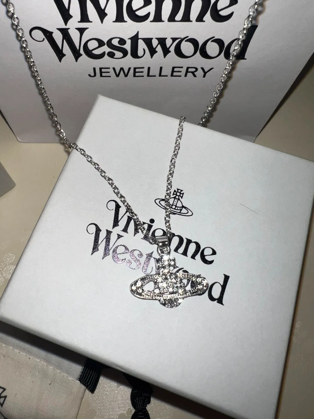 Vivienne Westwood collier pendentif argent 4