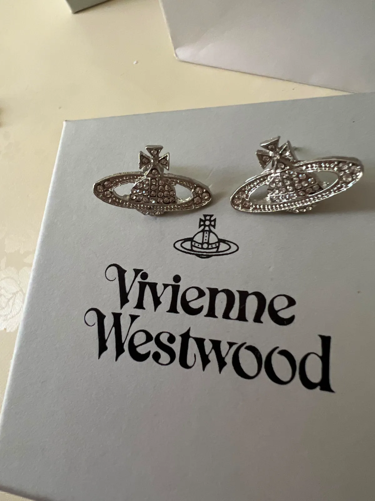 Boucles d'oreilles Vivienne Westwood argentées 6