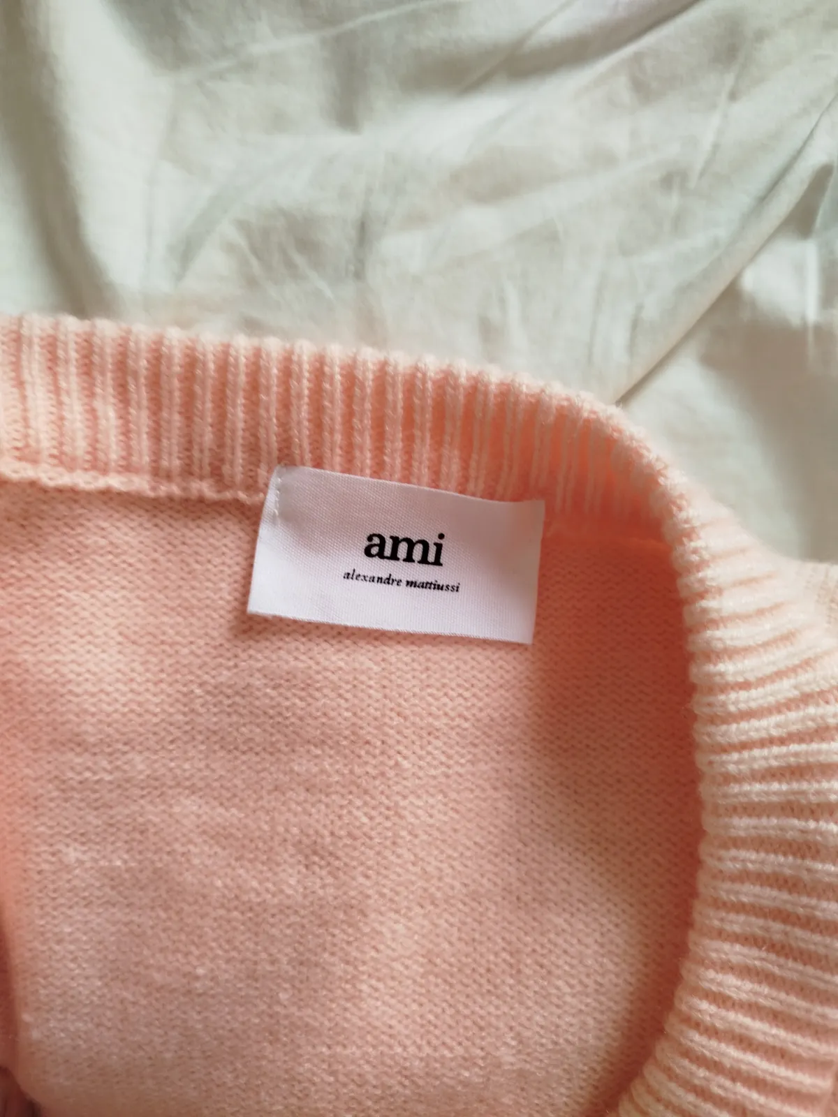 Pull ami rose poudré taille M