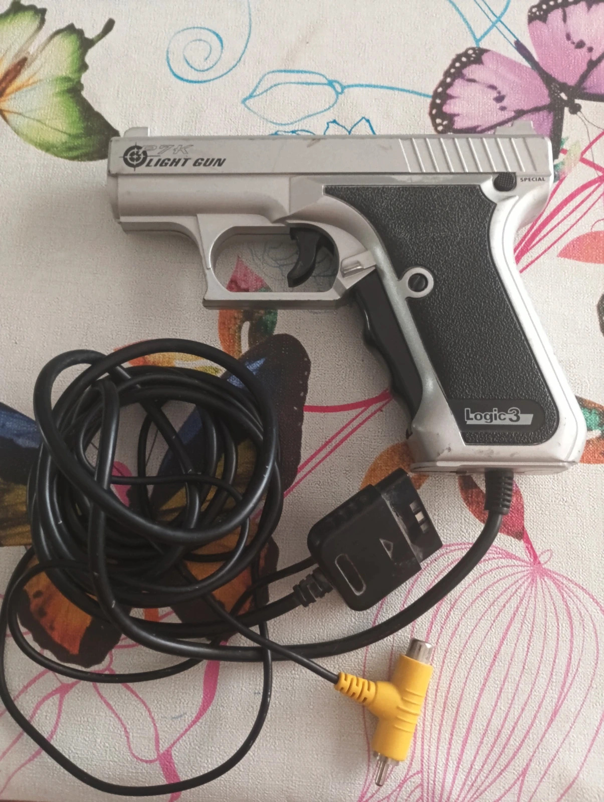 Mando/pistola P7K Light gun Logic3 (Para PS1)