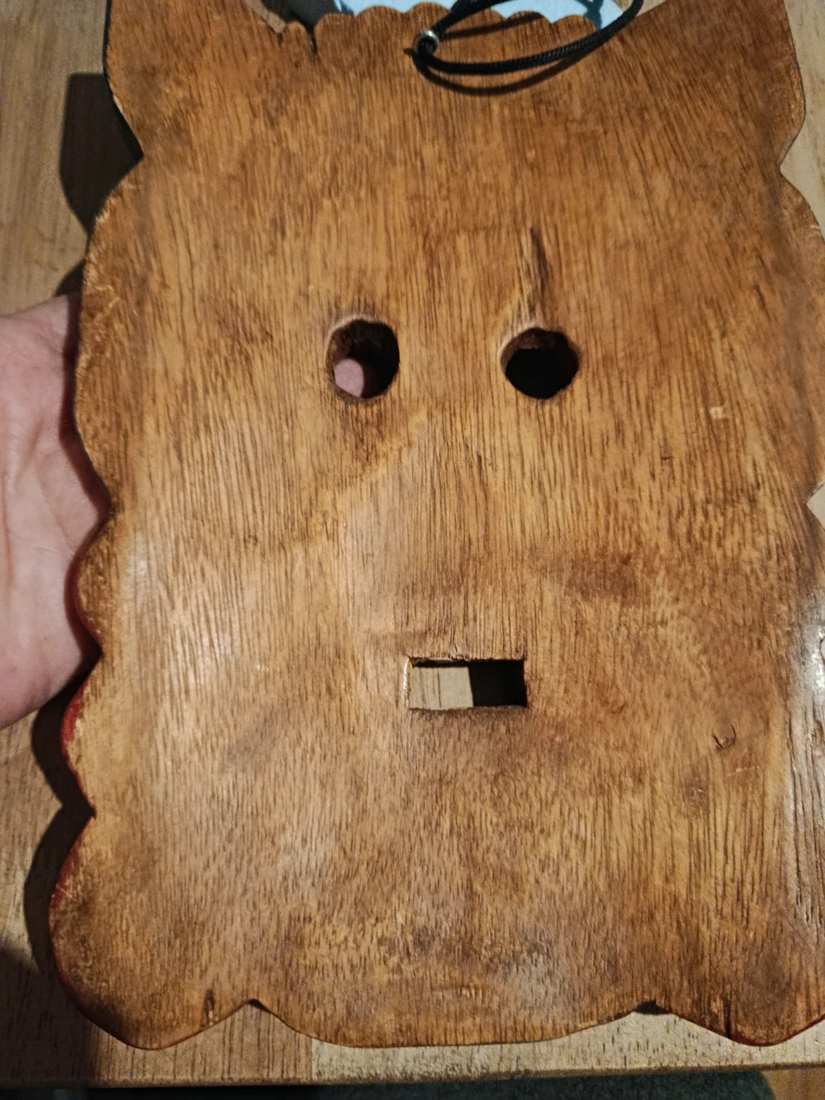 Mascara tailandesa de madera pintada a mano de 19x27cm. – sin marca 2