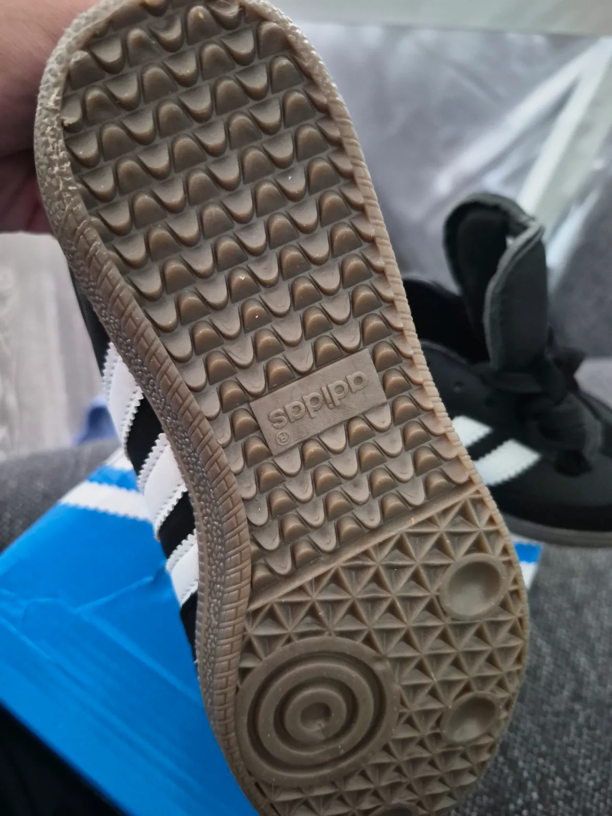 Baskets  – Adidas – taille EU 34 5