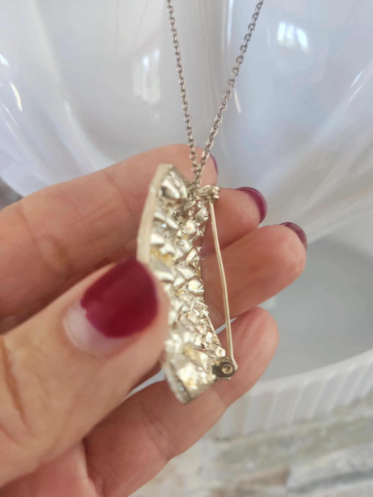 🎁 Colgante plateado rectangular con brillantes 5