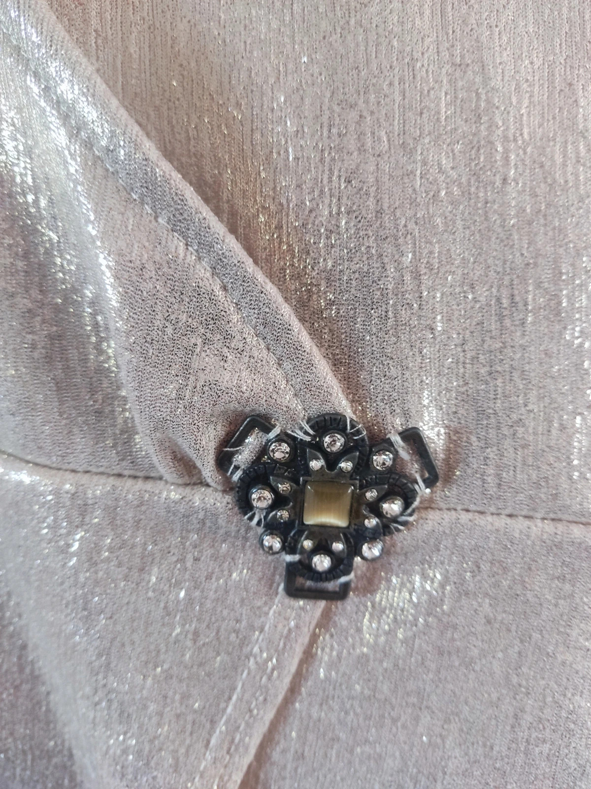 🎁 Elegante Blusa dorada cruzada delante con broche de brillantes – Sfera Collection – taille L / 40 / 12 3