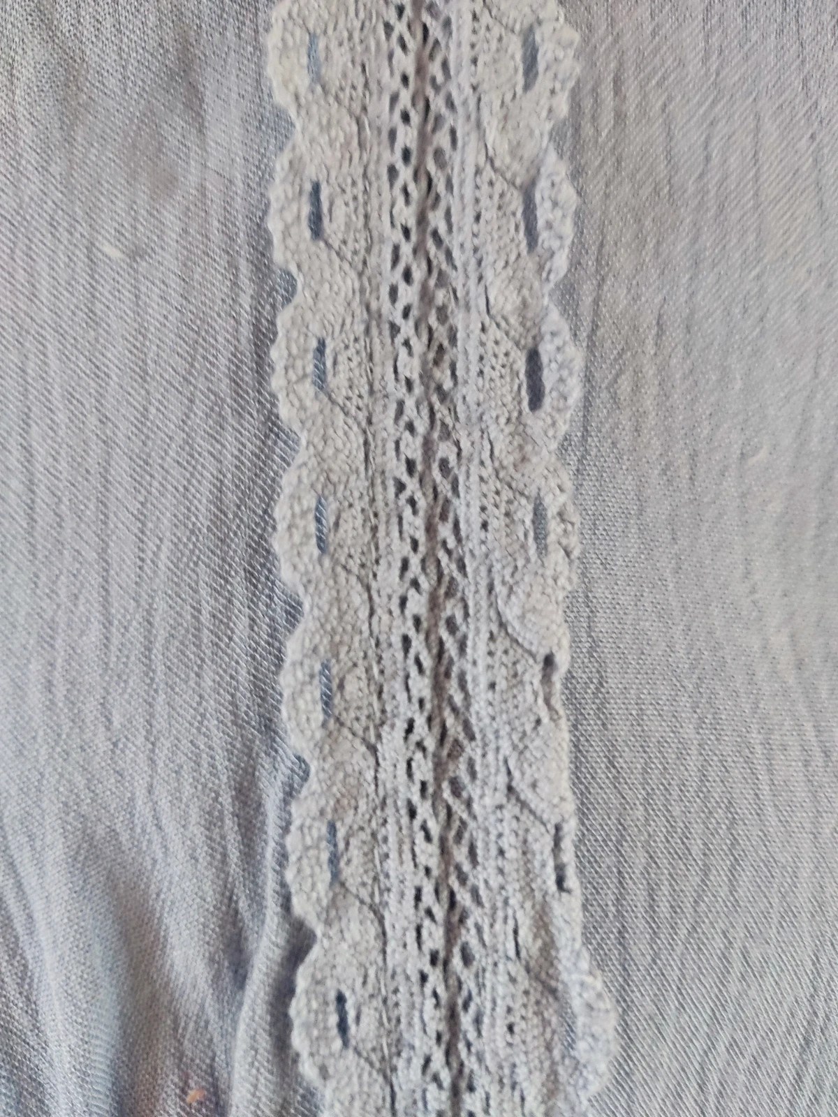🎁Camisa azul claro con aplicaciones de crochet, de Only – ONLY – taille XL / 42 / 14 4