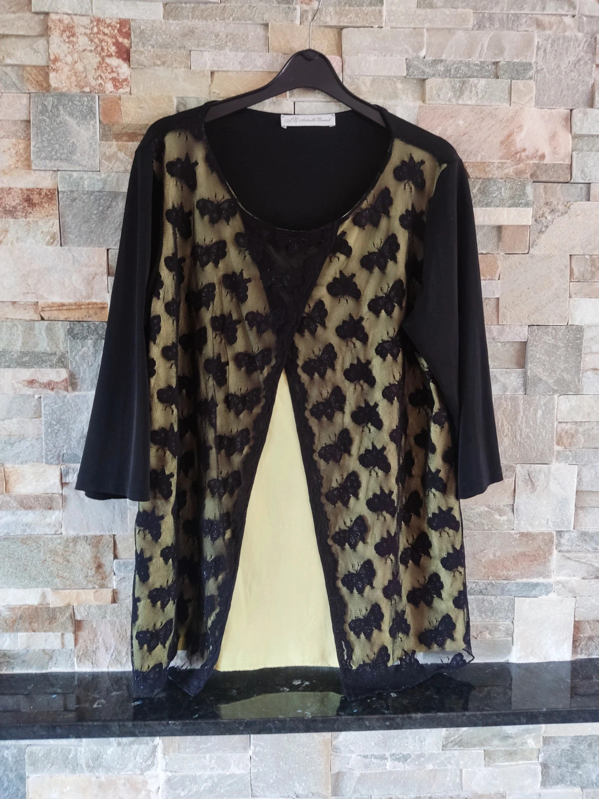 🎁Blusa negra y amarilla tipo twin set unido